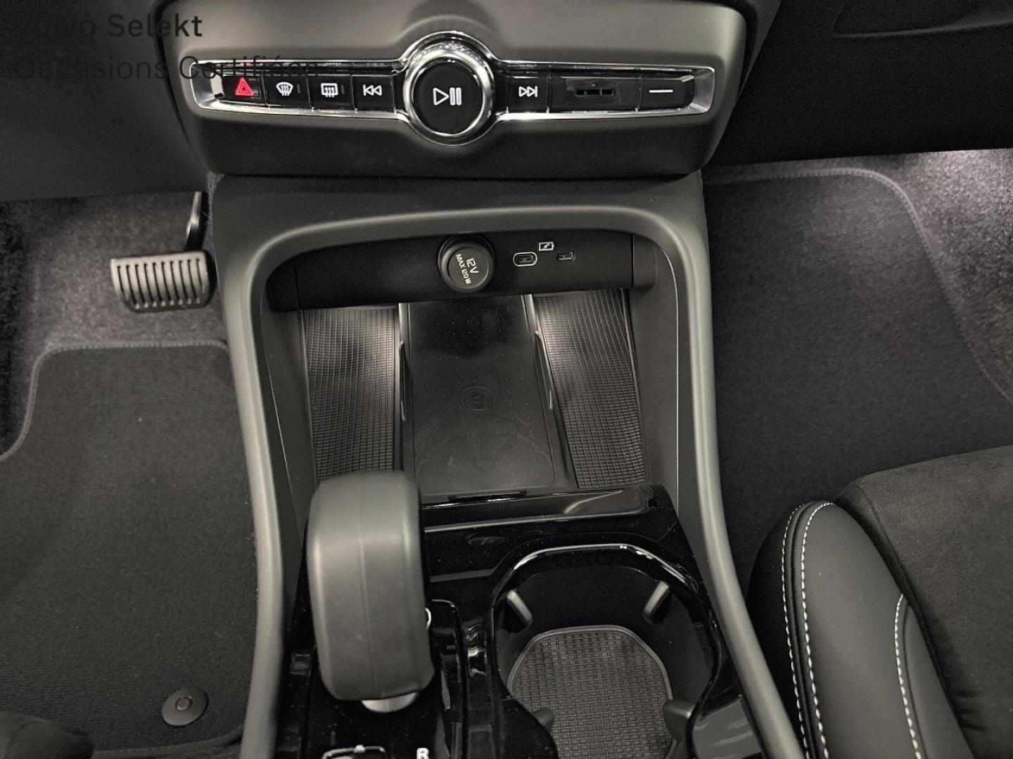 Image VOLVO XC40 B3 163ch Black Edition DCT 7
