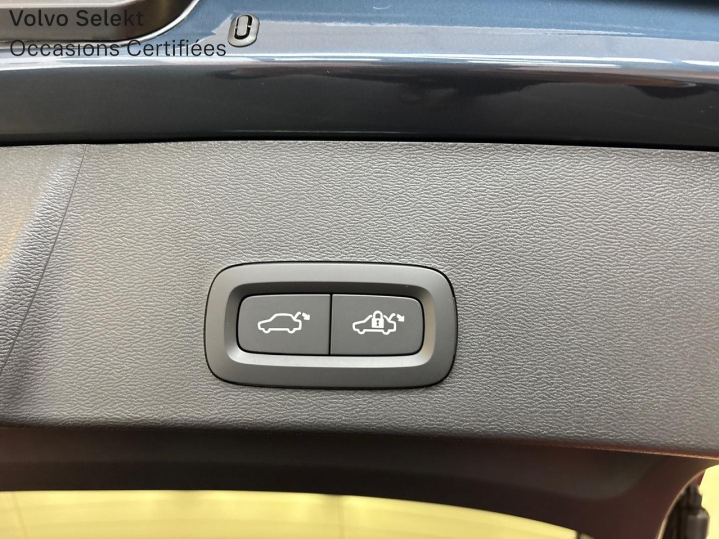 Image VOLVO XC40 B3 163ch Black Edition DCT 7