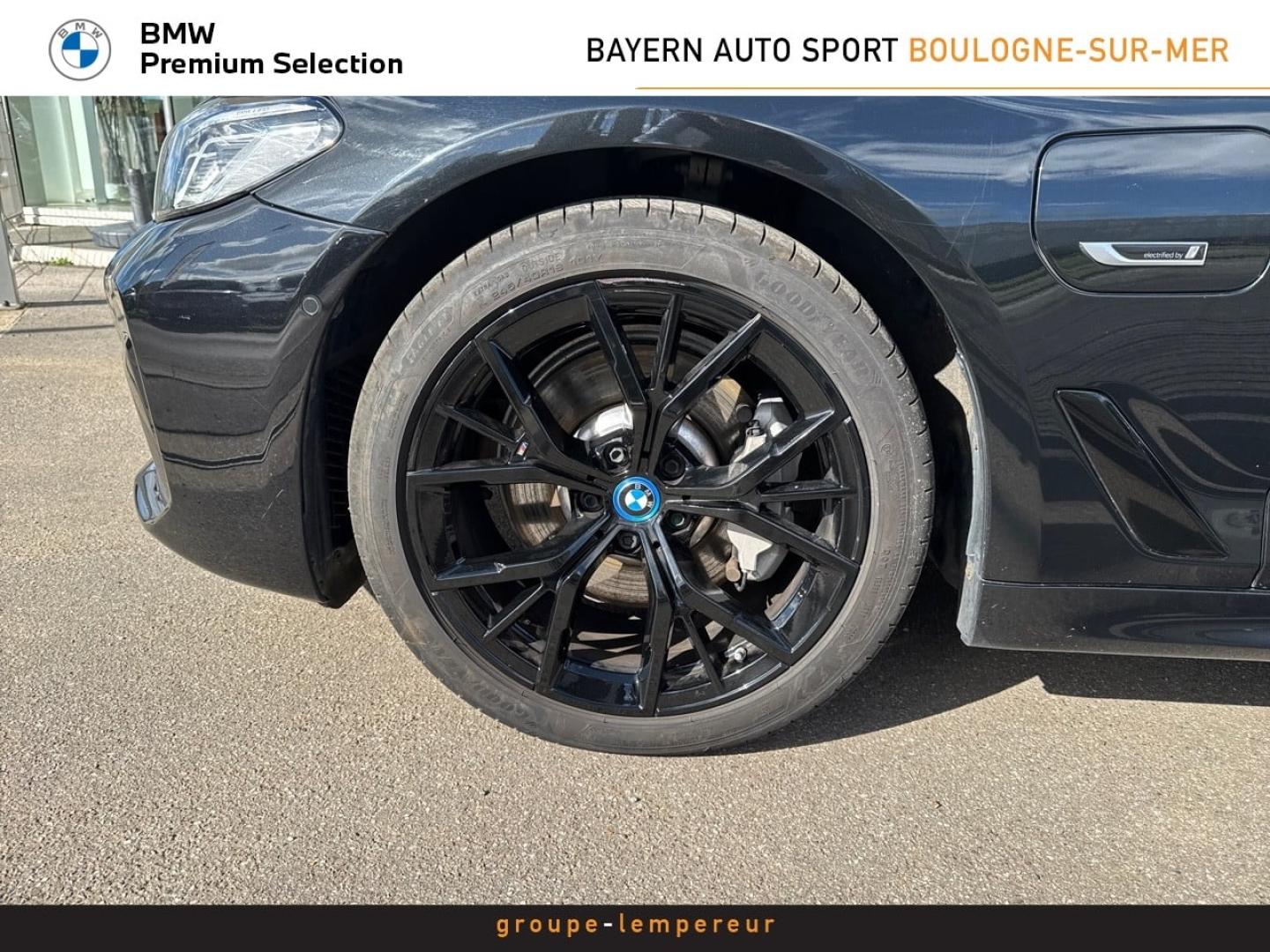 Image BMW Série 5 Touring 530eA xDrive 292ch M Sport Steptronic 10cv