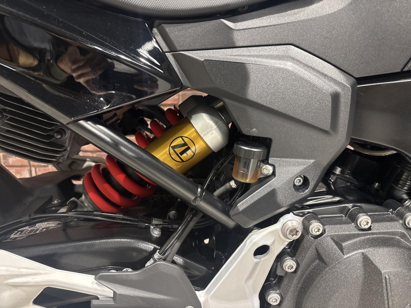 Image BMW F F 900 R A2