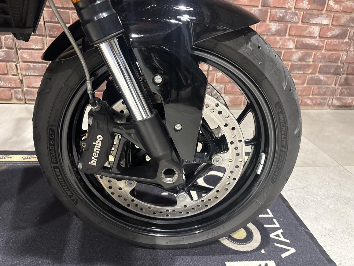 Image BMW F F 900 R A2
