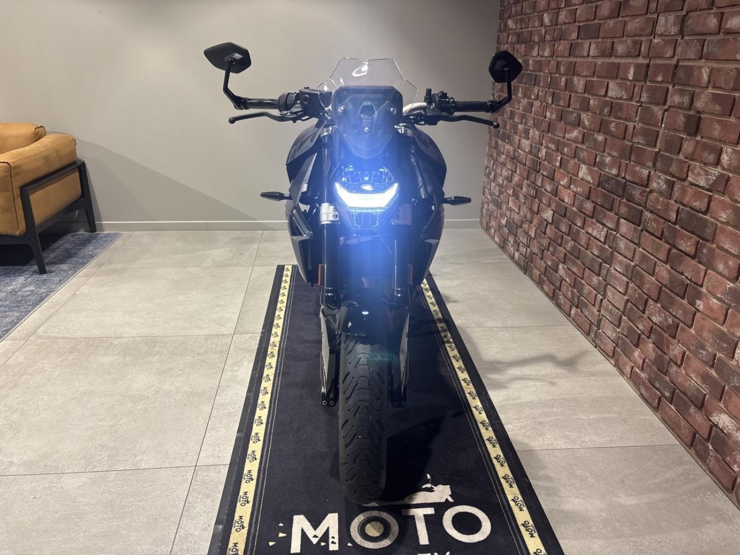 Image BMW F F 900 R A2