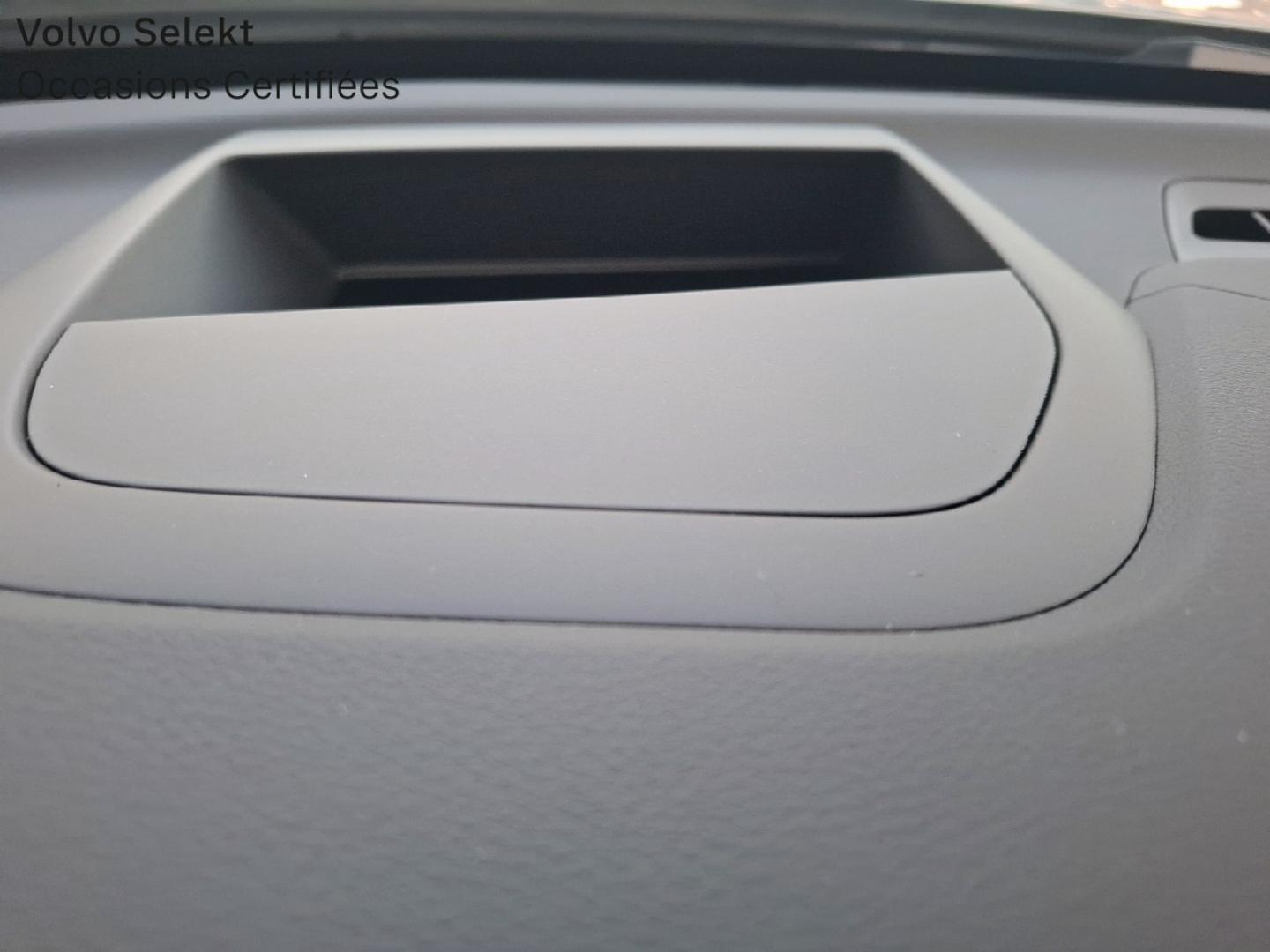 Image VOLVO XC60 T6 Hybride Rechargeable 253 + 145ch Ultra Style Dark Geartronic 8 AWD