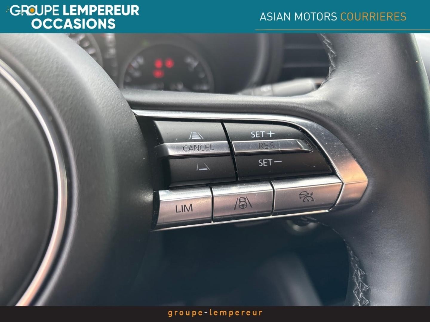 Image MAZDA Mazda 3 2.0 SKYACTIV-X M-Hybrid 180ch Sportline BVA Evap 10cv