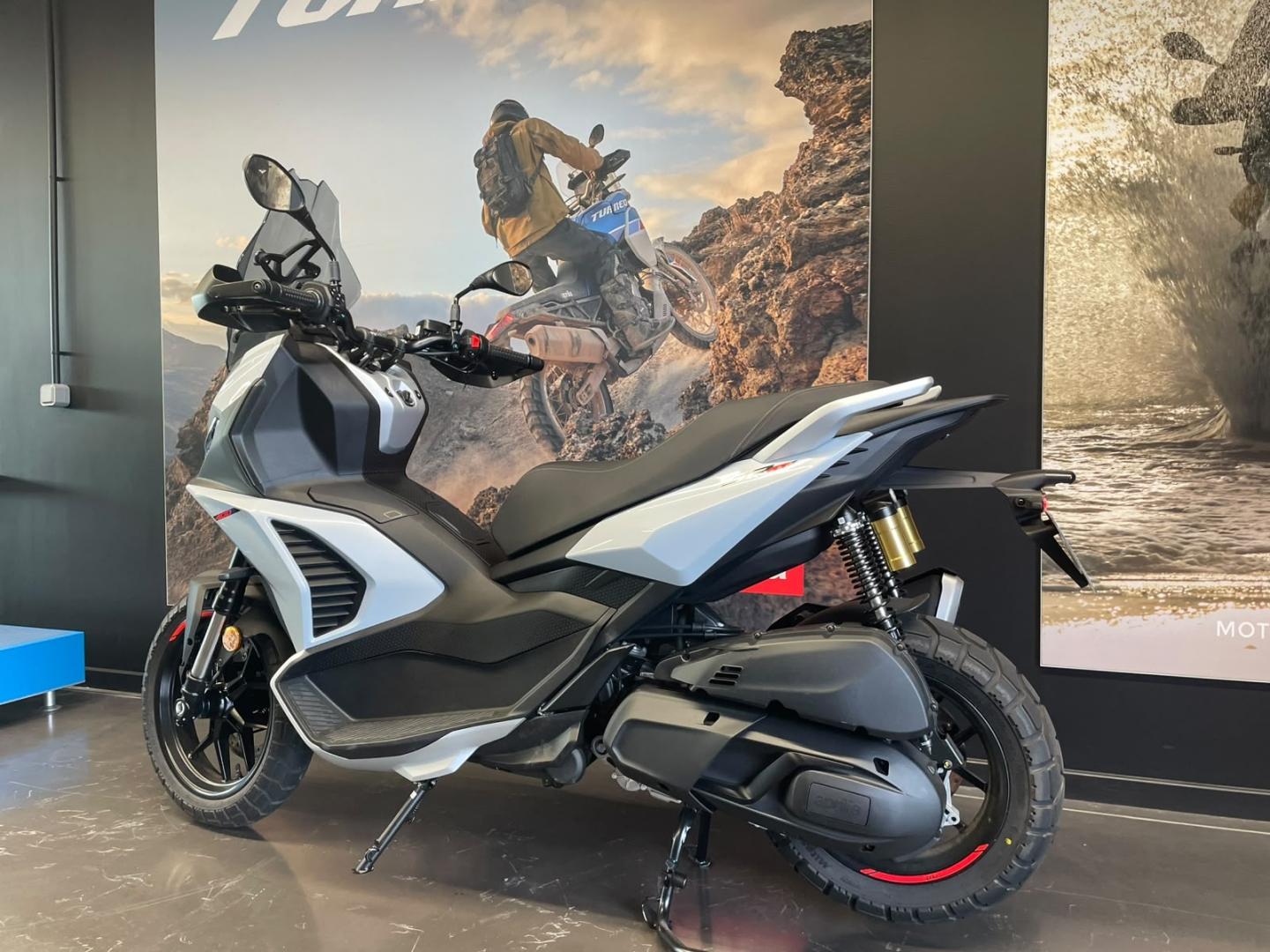 Image APRILIA SR GT SR GT 400