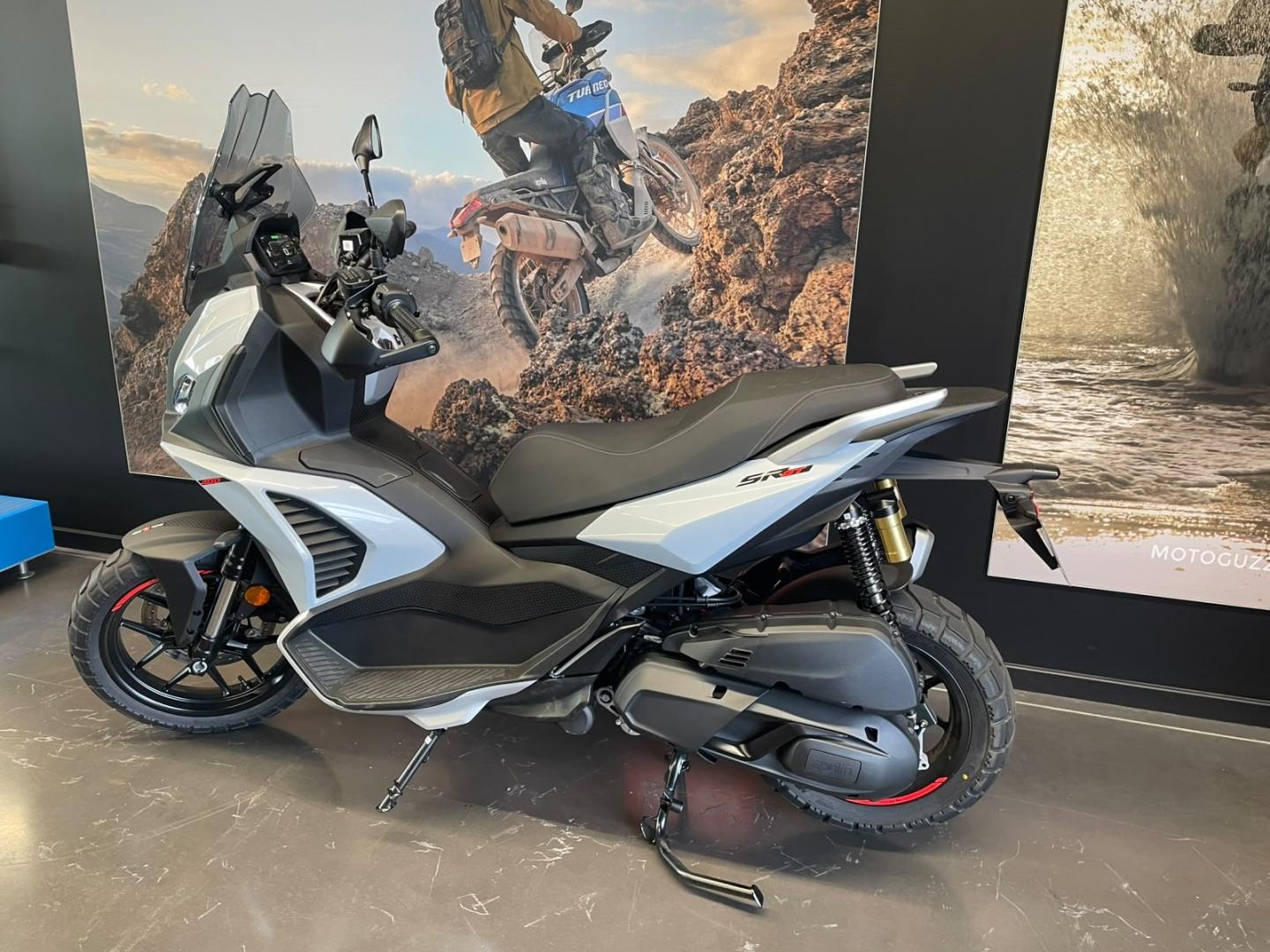 Image APRILIA SR GT SR GT 400