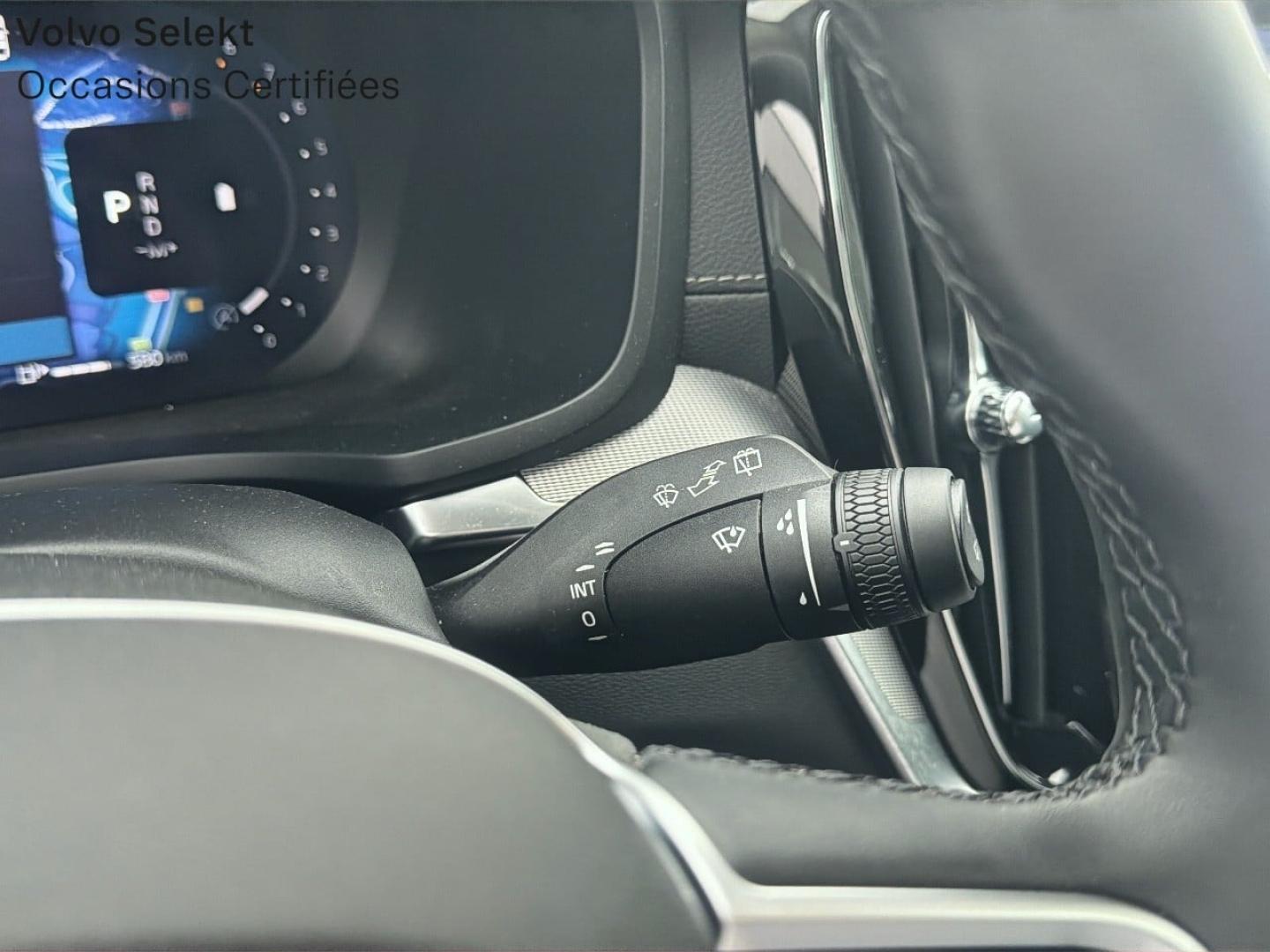 Image VOLVO V60 B4 197ch Ultra Style Dark DCT 7