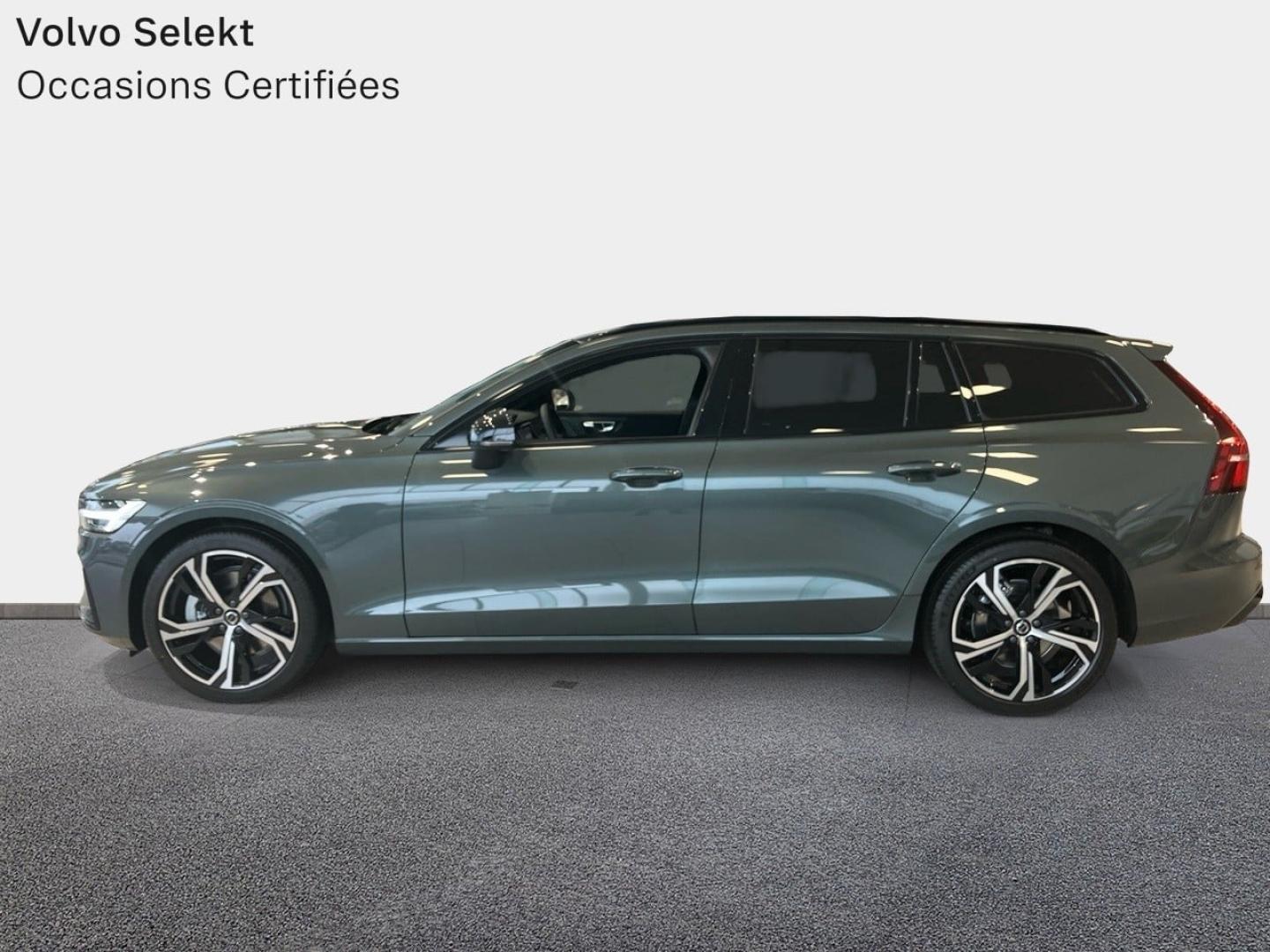 Image VOLVO V60 B4 197ch Plus Style Dark DCT 7