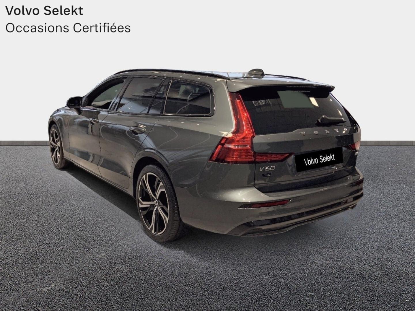 Image VOLVO V60 B4 197ch Plus Style Dark DCT 7