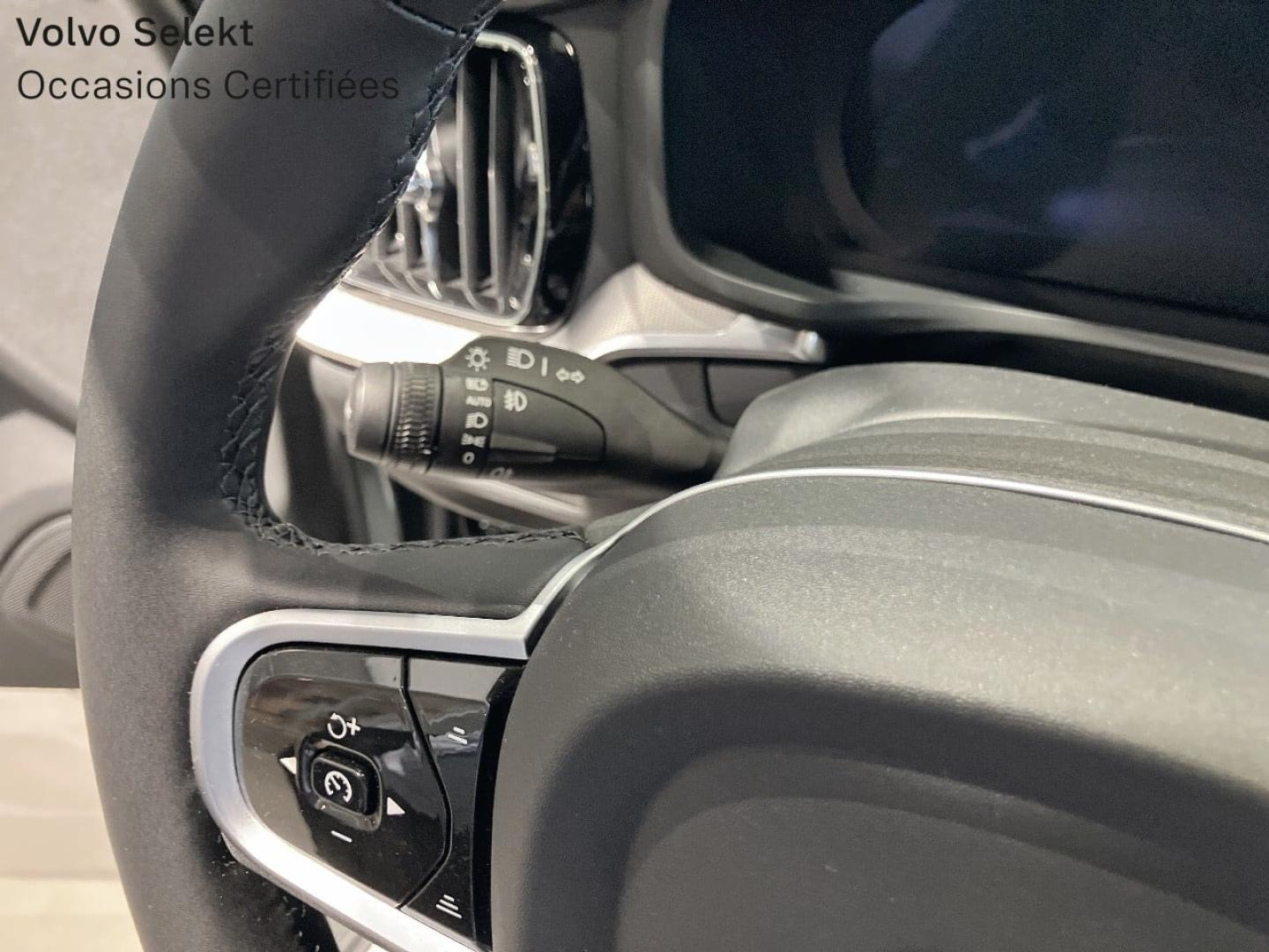 Image VOLVO V60 B4 197ch Plus Style Dark DCT 7