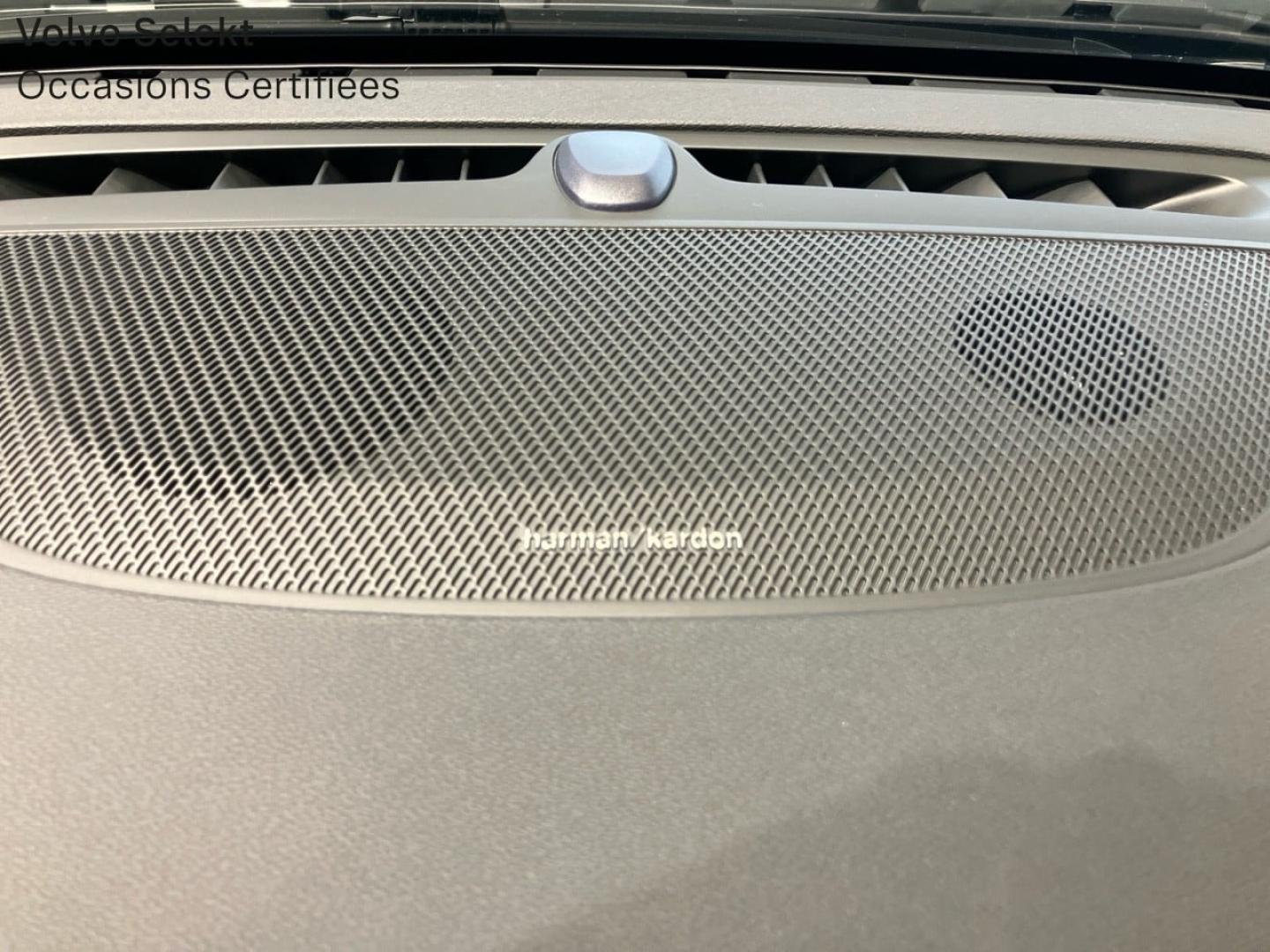 Image VOLVO V60 B4 197ch Plus Style Dark DCT 7