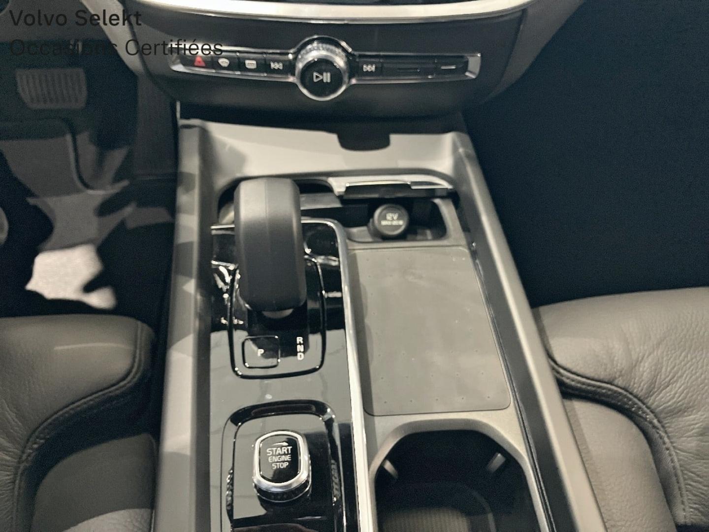 Image VOLVO V60 B4 197ch Plus Style Dark DCT 7