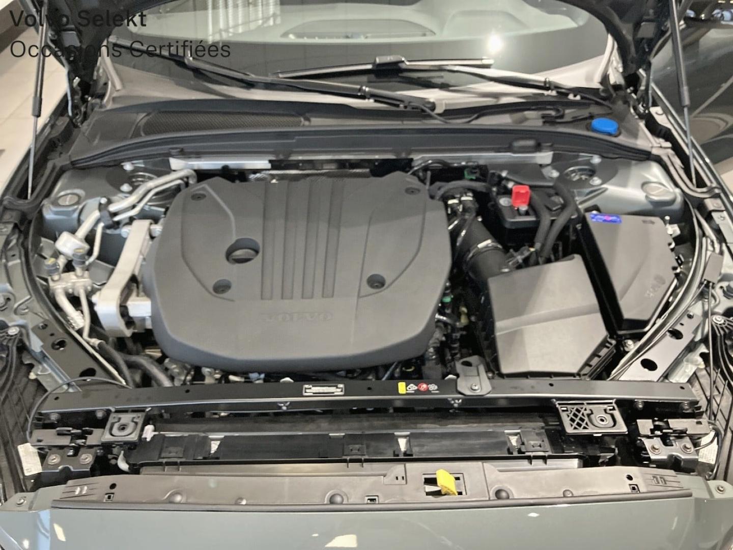 Image VOLVO V60 B4 197ch Plus Style Dark DCT 7