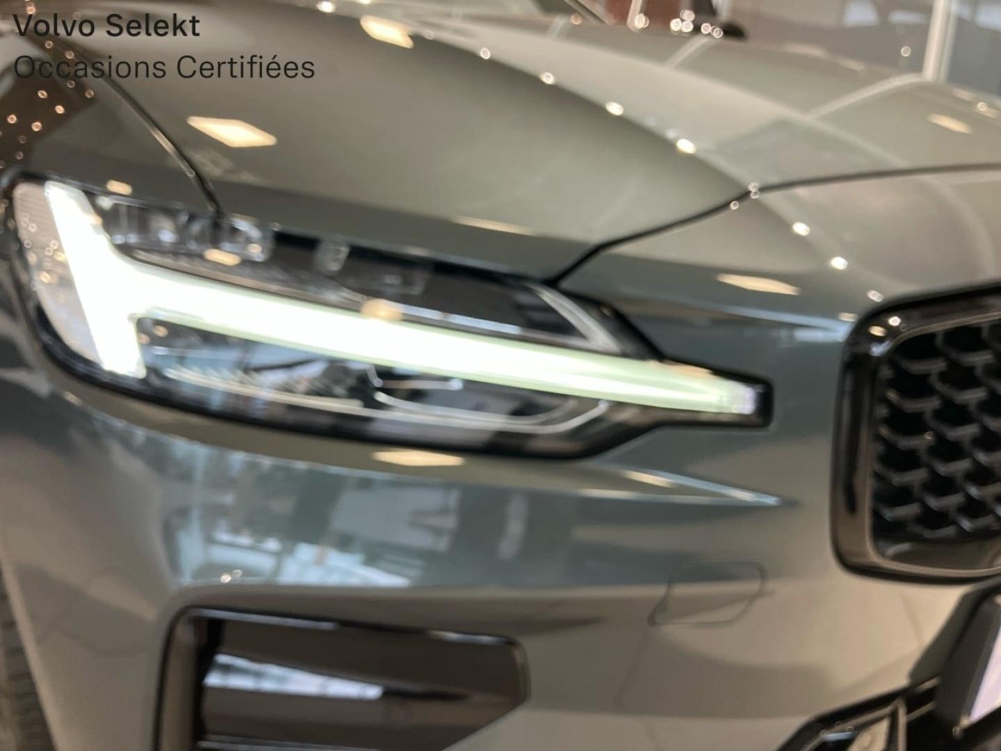 Image VOLVO V60 B4 197ch Plus Style Dark DCT 7