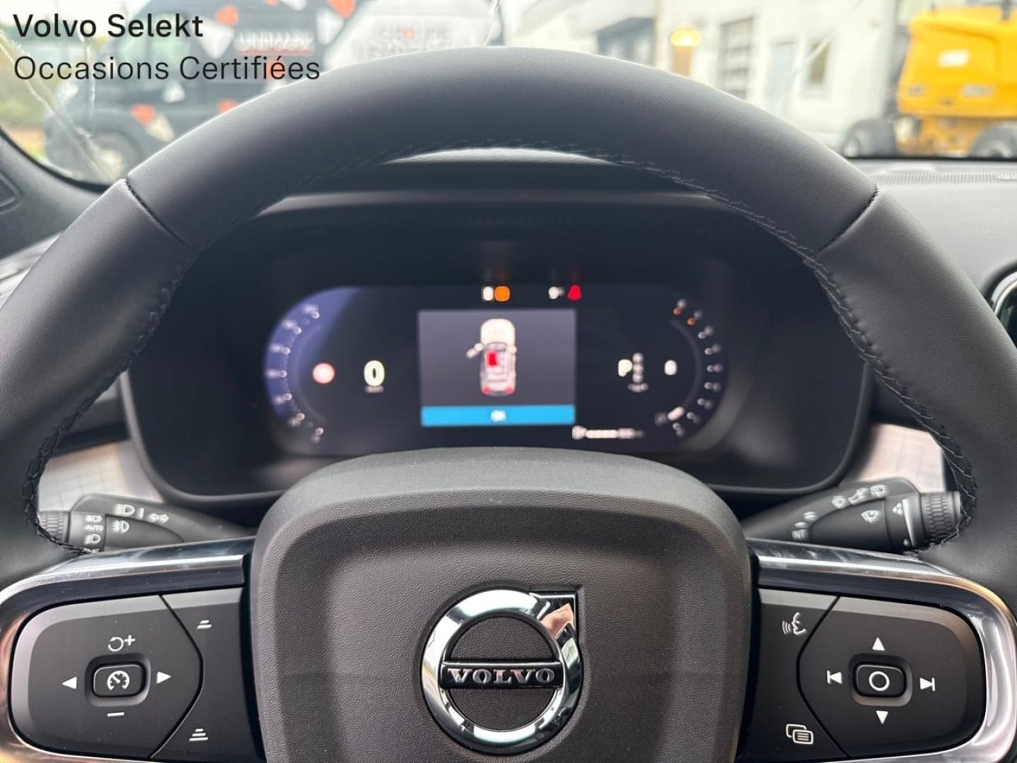 Image VOLVO XC40 B3 163ch Black Edition DCT 7