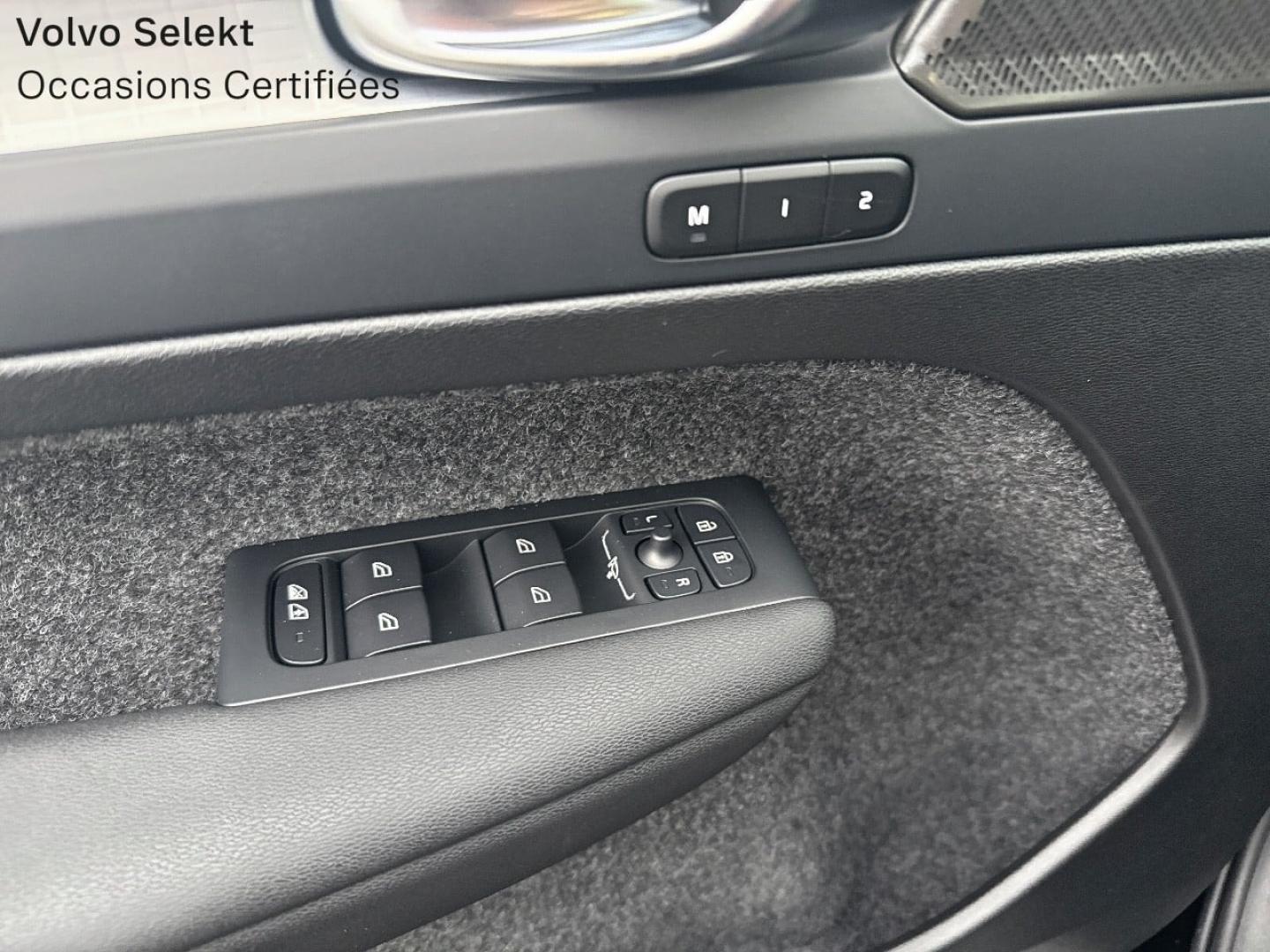 Image VOLVO XC40 B3 163ch Black Edition DCT 7