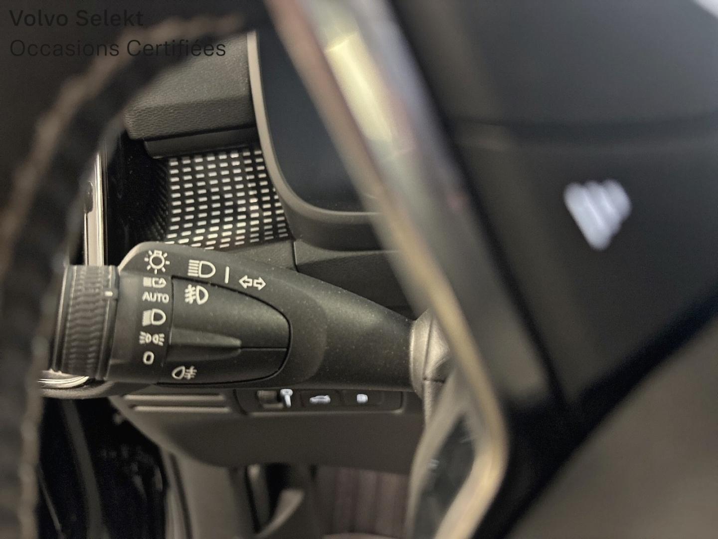 Image VOLVO XC40 T5 Twin Engine 180 + 82ch R-Design DCT 7