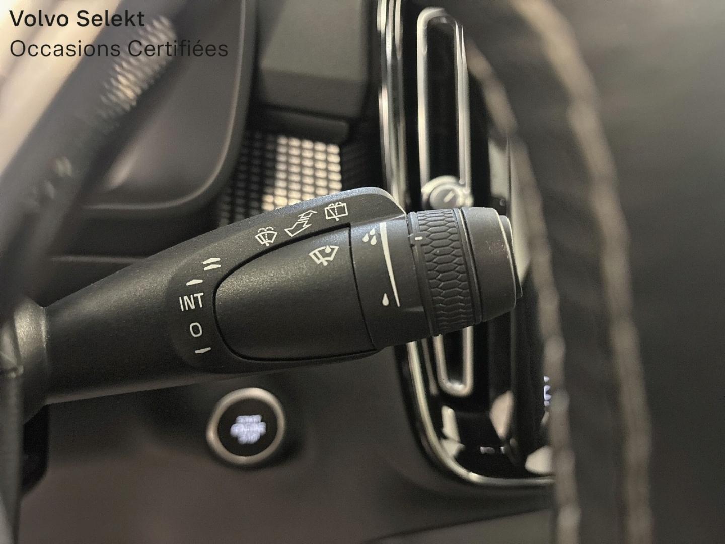 Image VOLVO XC40 T5 Twin Engine 180 + 82ch R-Design DCT 7