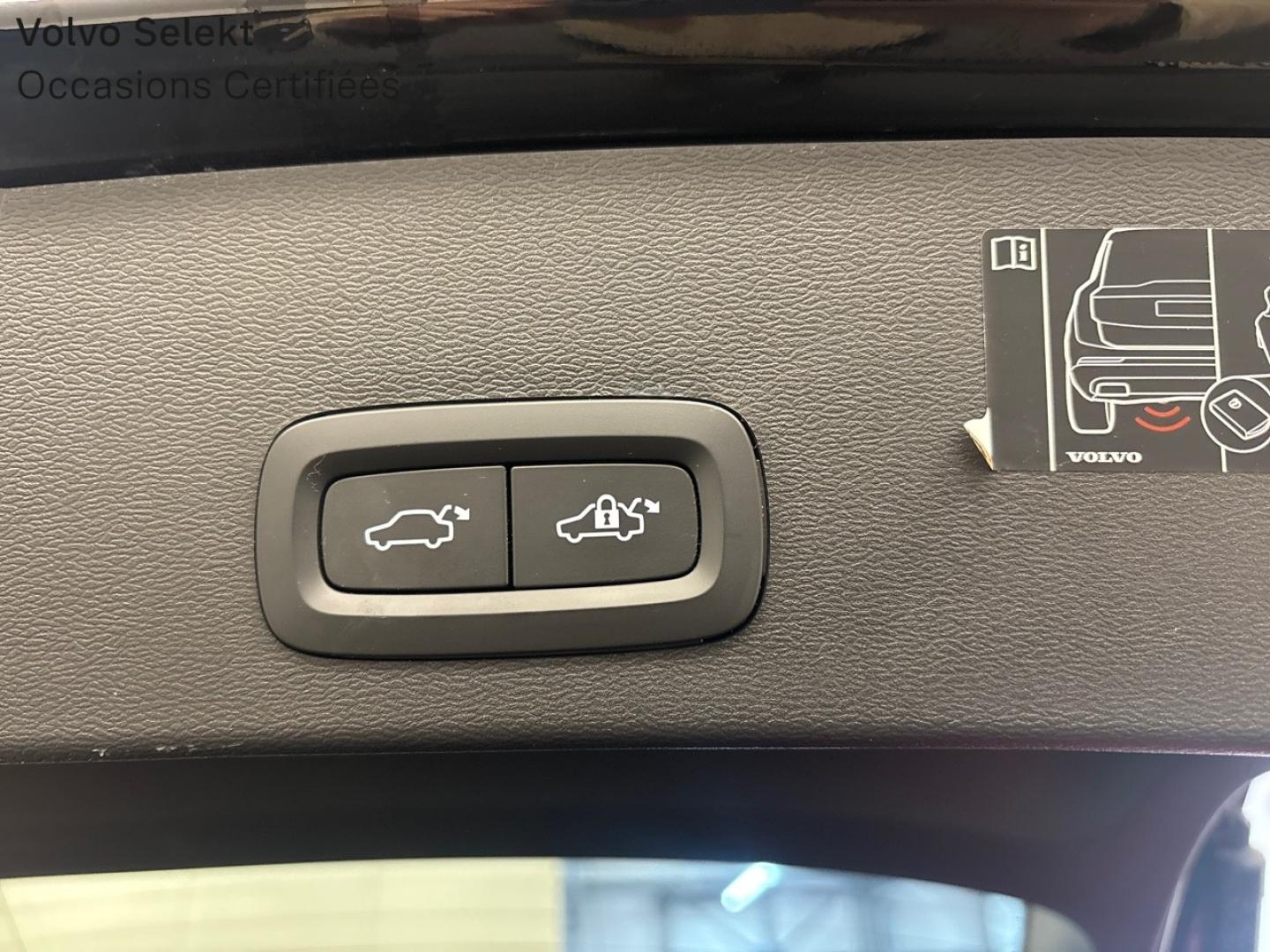 Image VOLVO XC40 T5 Twin Engine 180 + 82ch R-Design DCT 7