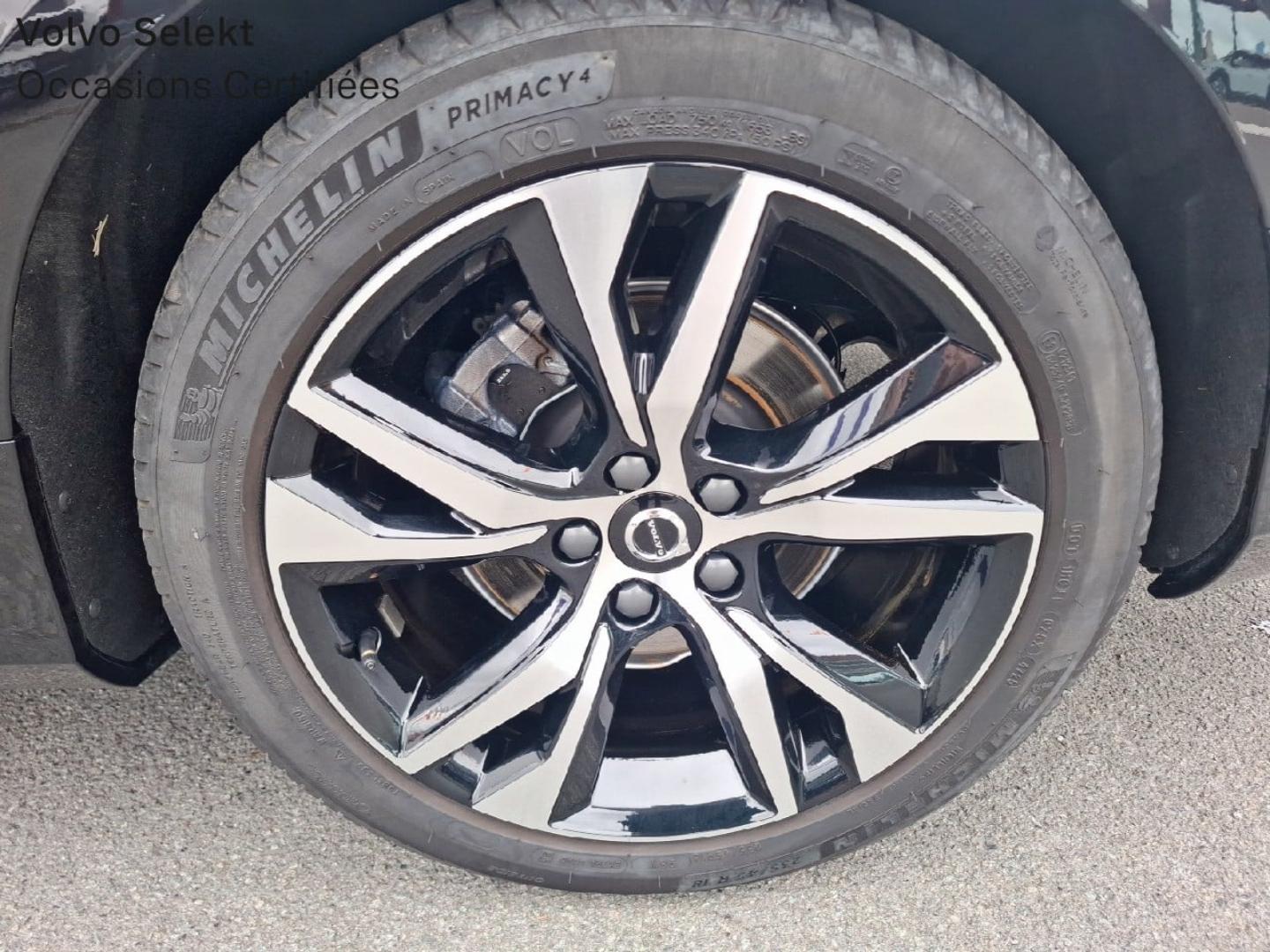 Image VOLVO V60 B4 197ch Ultra Style Dark DCT 7