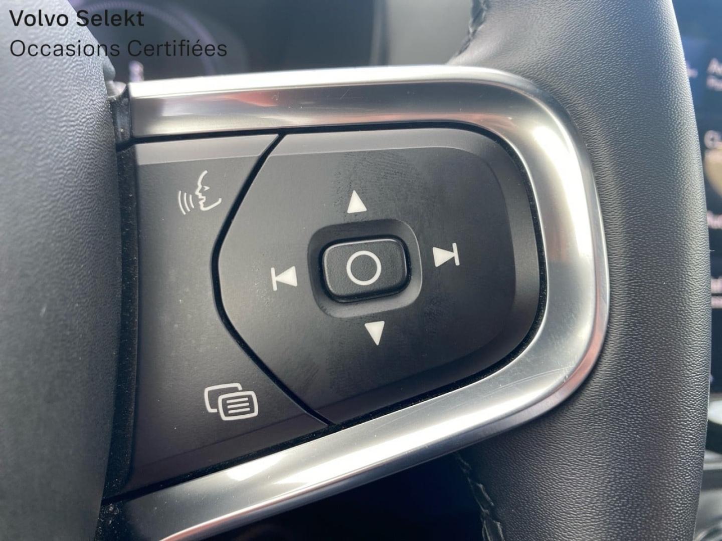 Image VOLVO XC40 T4 Recharge 129 + 82ch Ultimate DCT 7