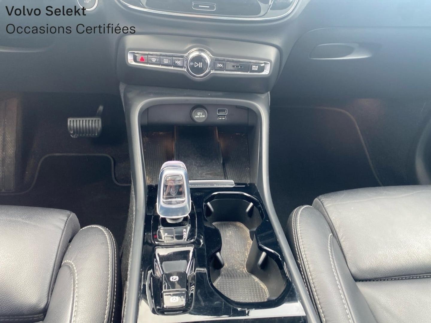 Image VOLVO XC40 T4 Recharge 129 + 82ch Ultimate DCT 7