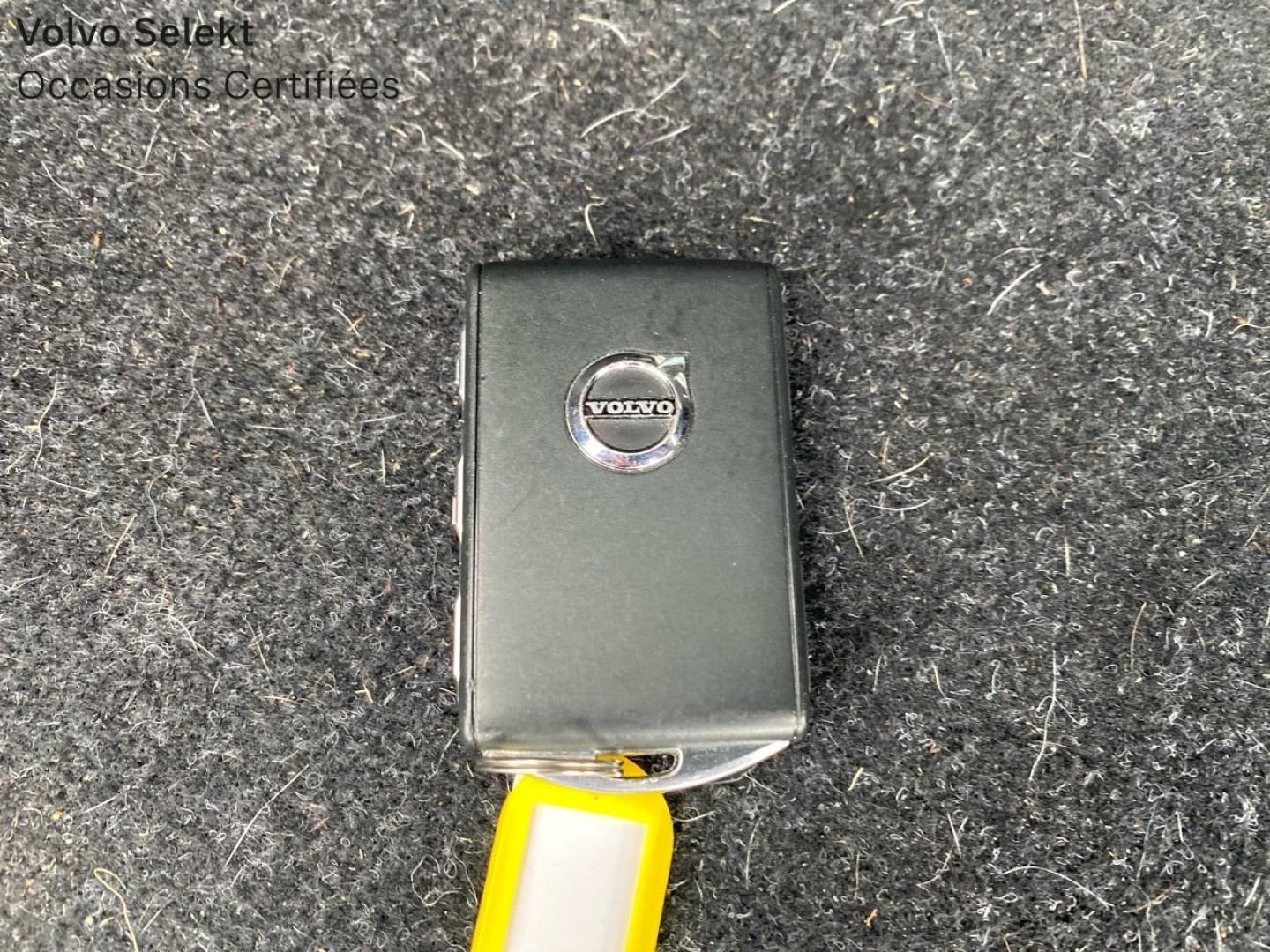 Image VOLVO XC40 T4 Recharge 129 + 82ch Ultimate DCT 7