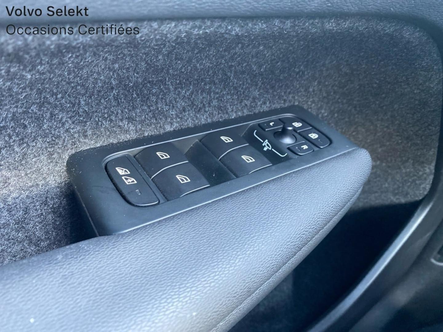 Image VOLVO XC40 B3 163ch Ultra DCT 7
