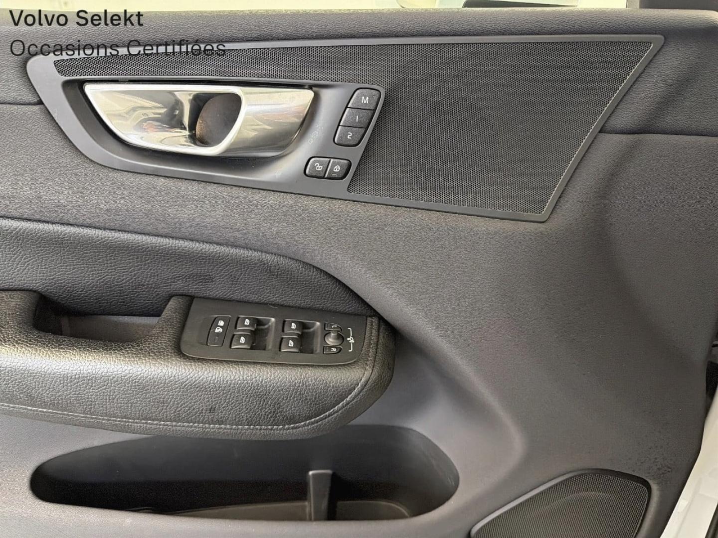 Image VOLVO XC60 T8 Twin Engine 303 + 87ch Inscription Luxe Geartronic