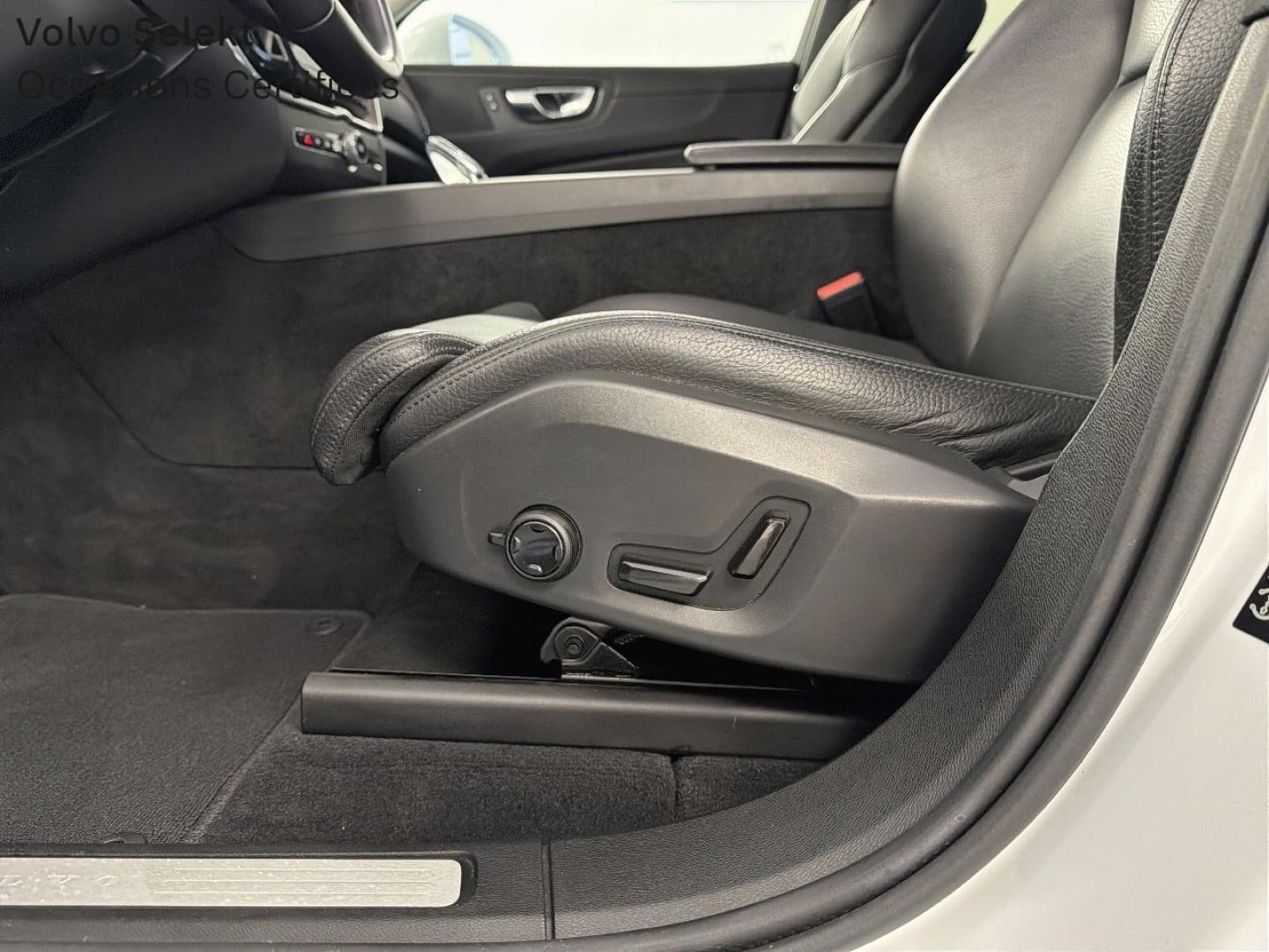 Image VOLVO XC60 T8 Twin Engine 303 + 87ch Inscription Luxe Geartronic