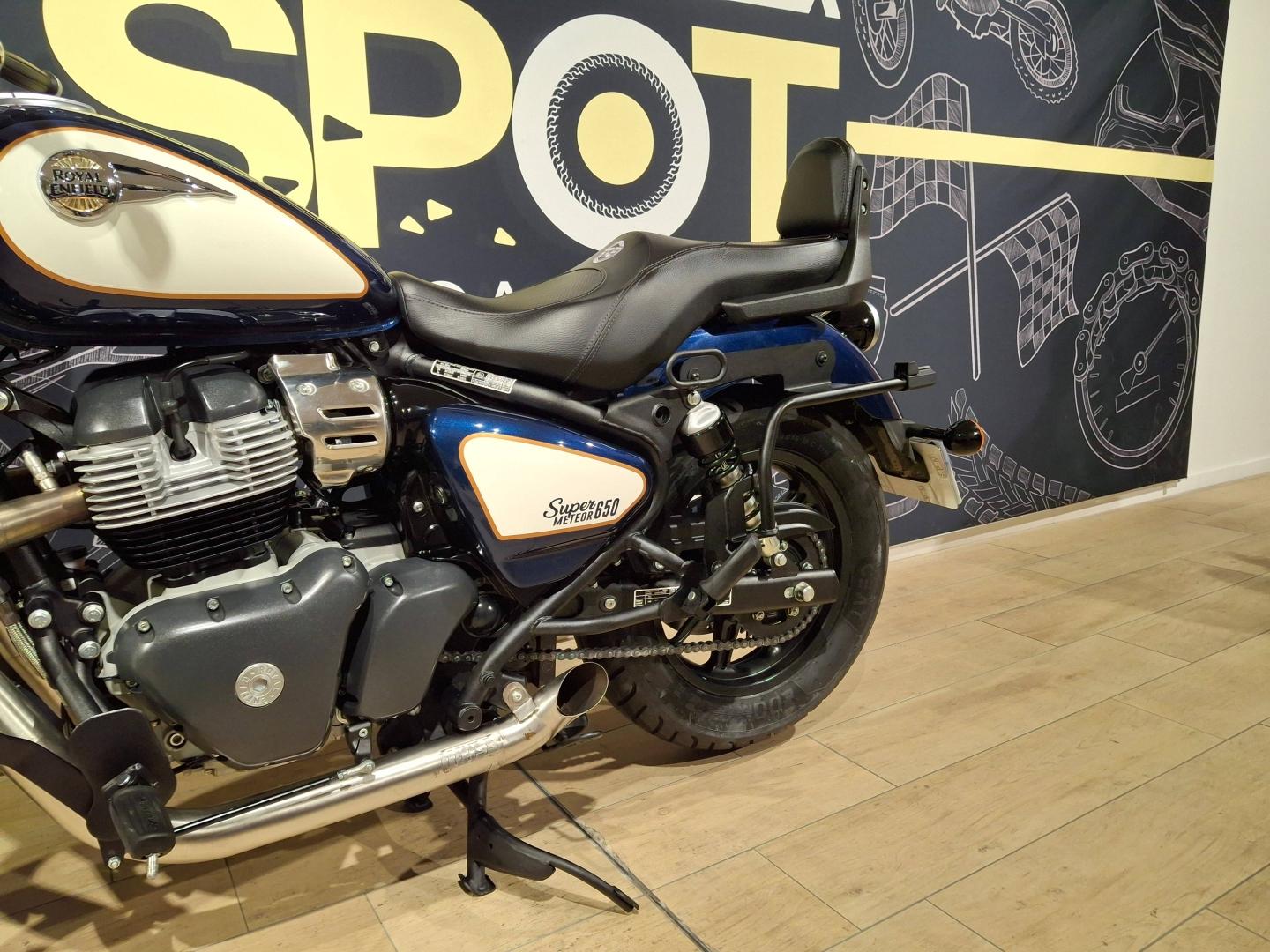 Image ROYAL ENFIELD Super Meteor Super Meteor 650 Celestial