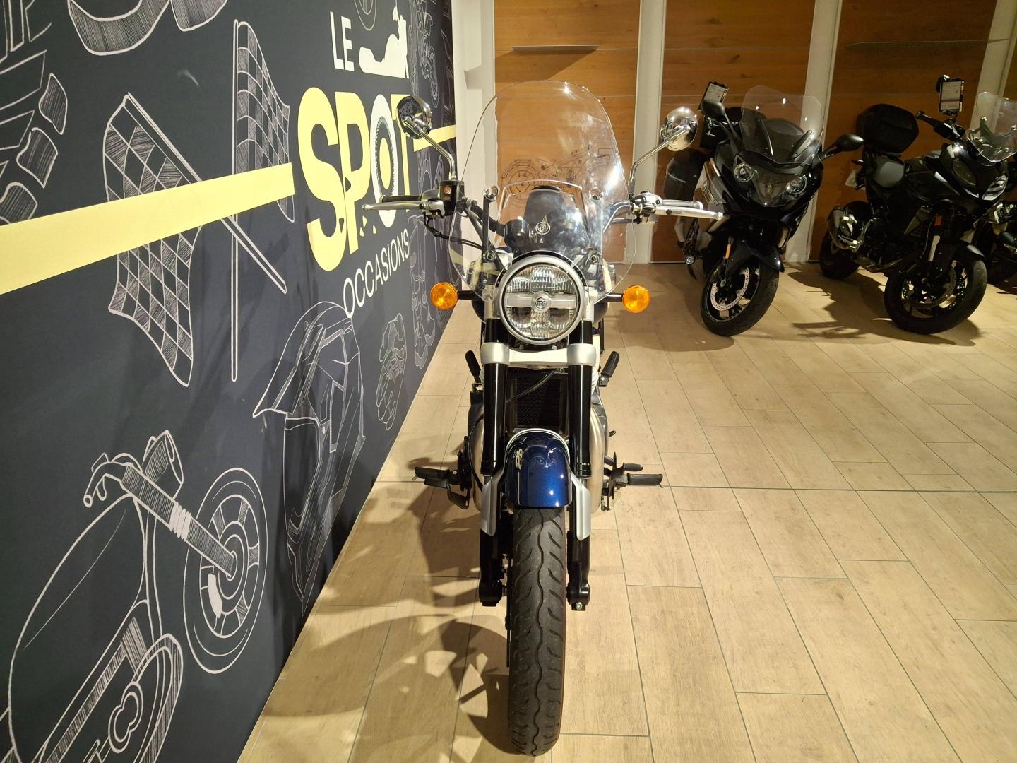 Image ROYAL ENFIELD Super Meteor Super Meteor 650 Celestial