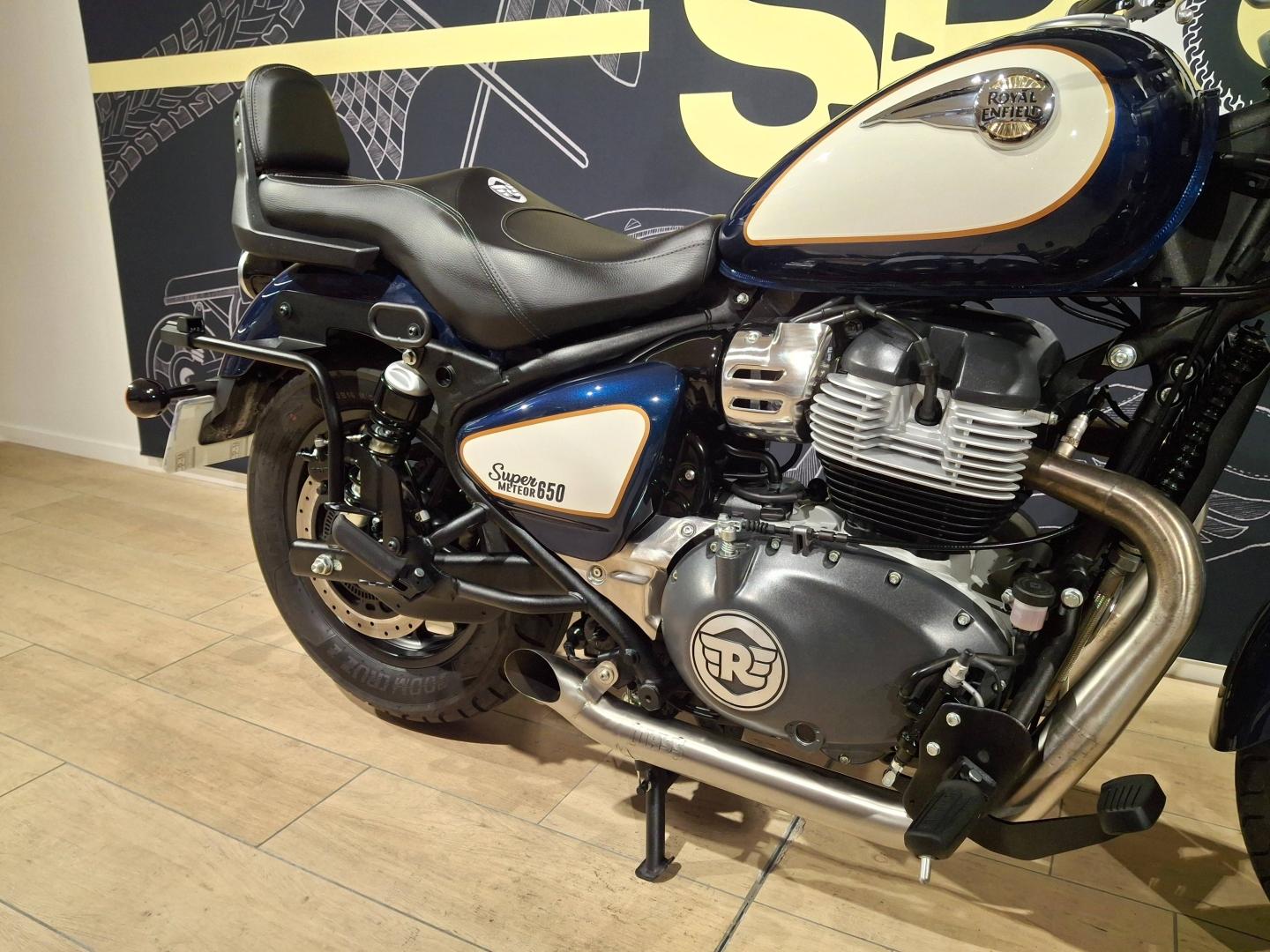 Image ROYAL ENFIELD Super Meteor Super Meteor 650 Celestial