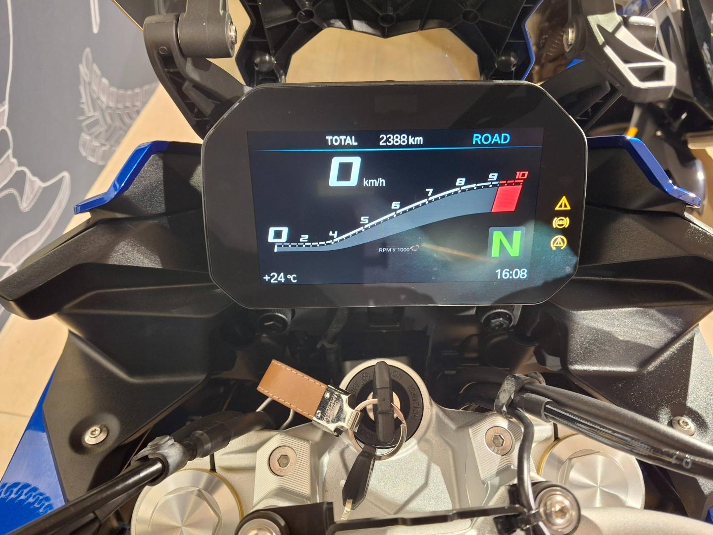 Image BMW F F 900 XR