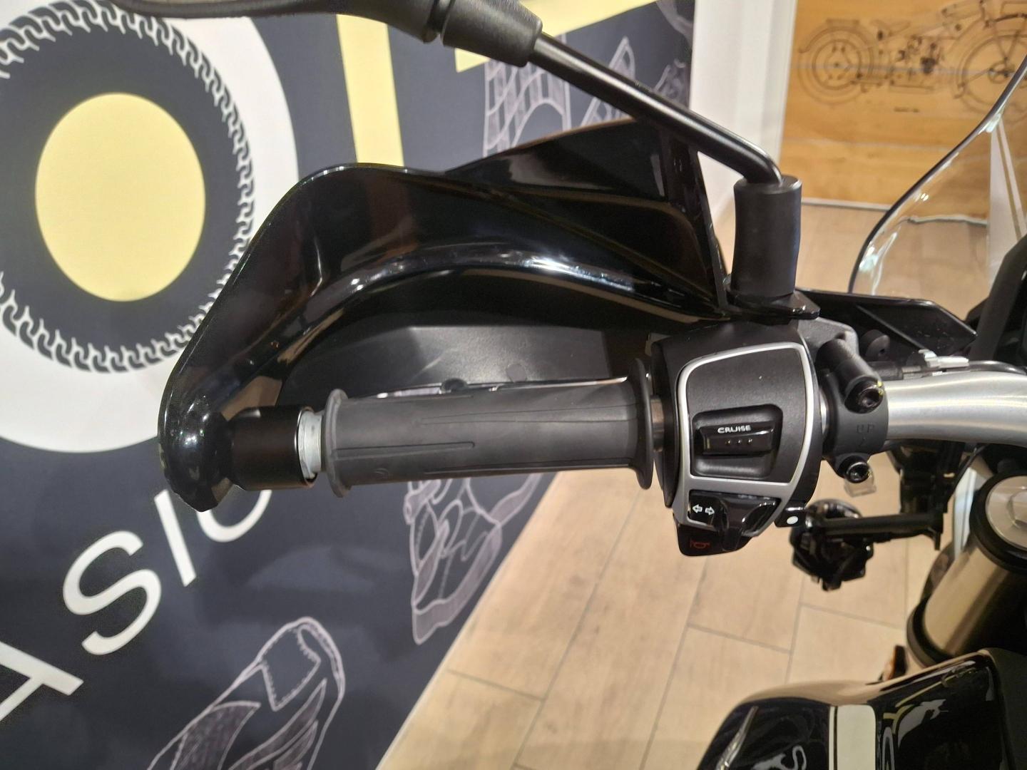 Image MOTO-GUZZI V85 V85 TT 850 Euro 5 +