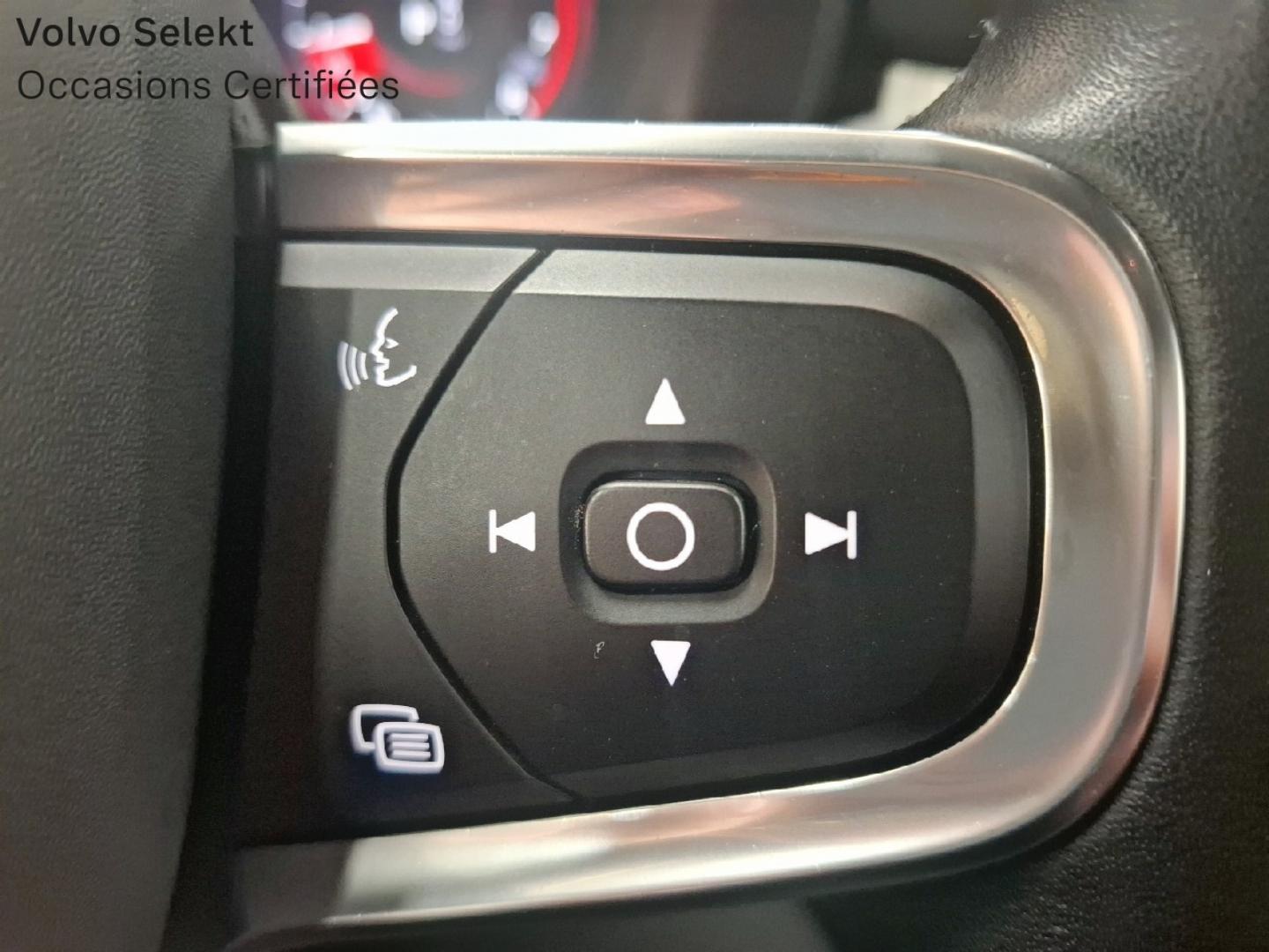 Image VOLVO XC40 T3 163ch Business Geartronic 8