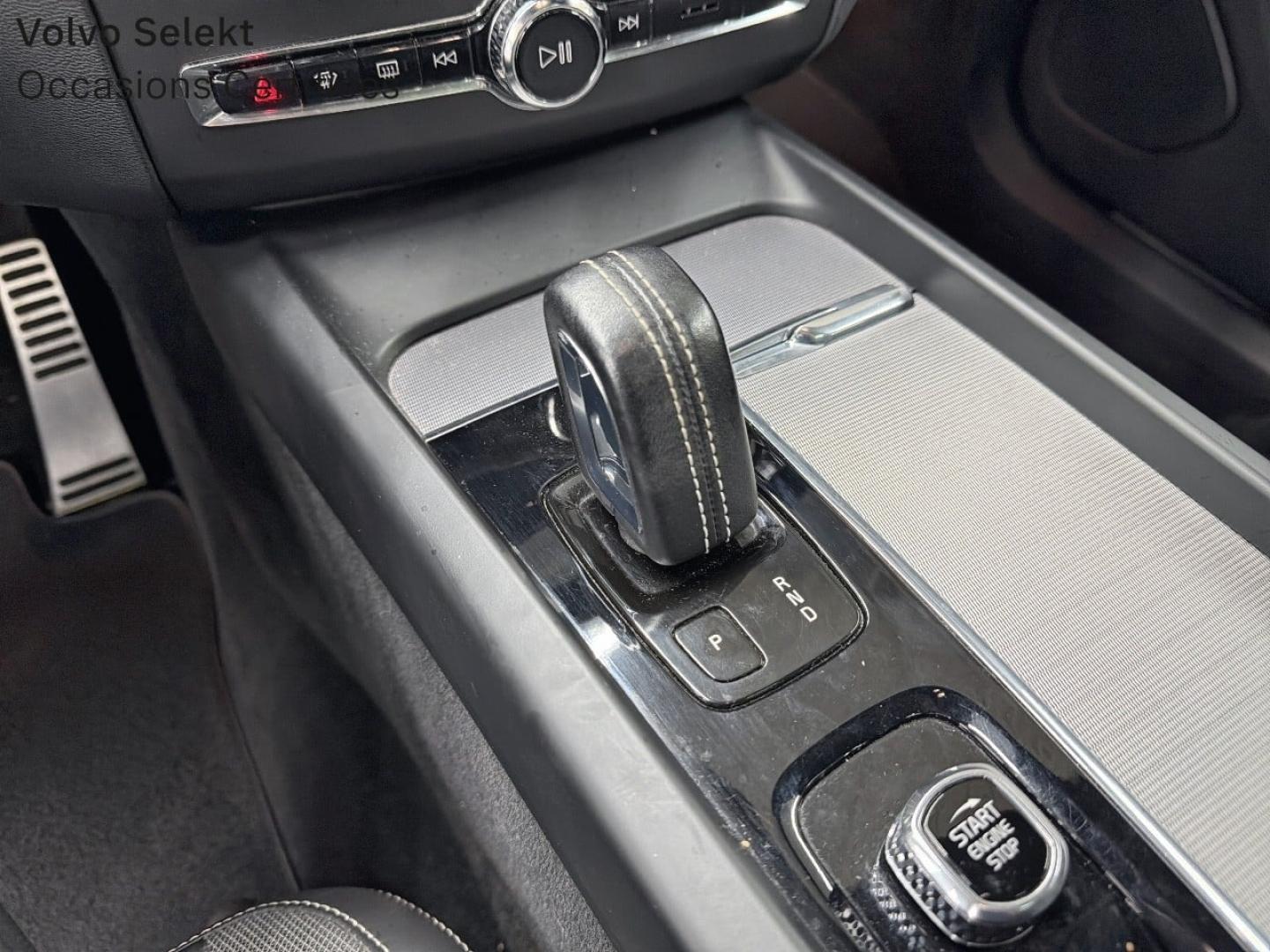 Image VOLVO XC60 T6 AWD 253 + 87ch R-Design Geartronic