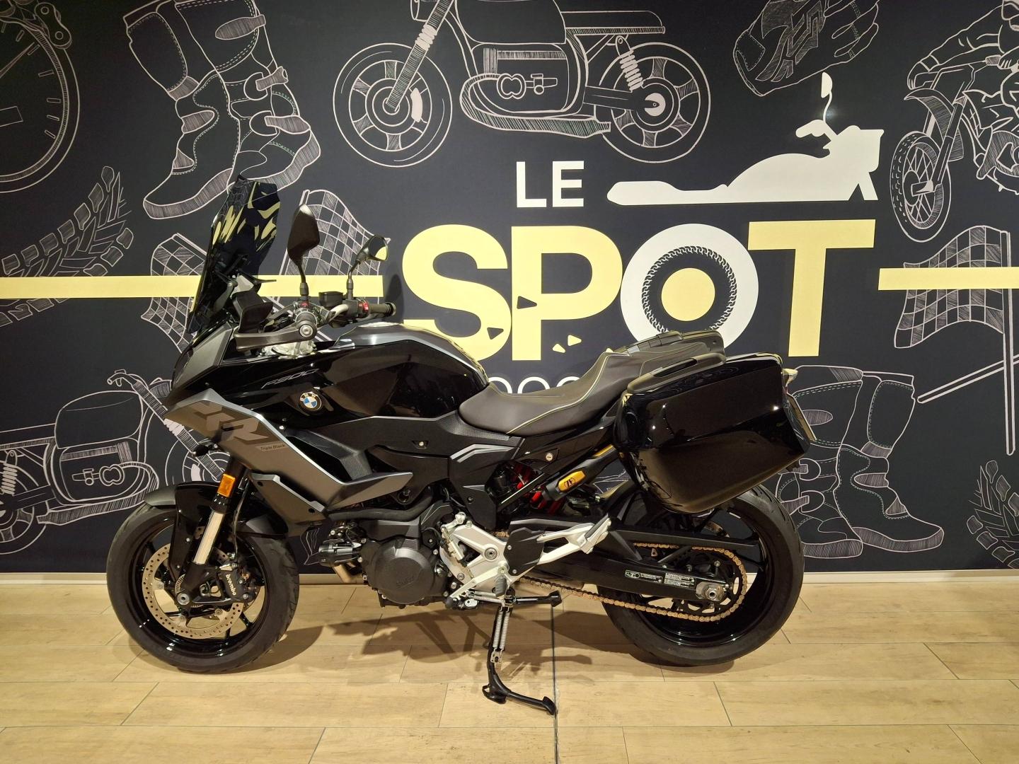 Photo BMW F F 900 XR