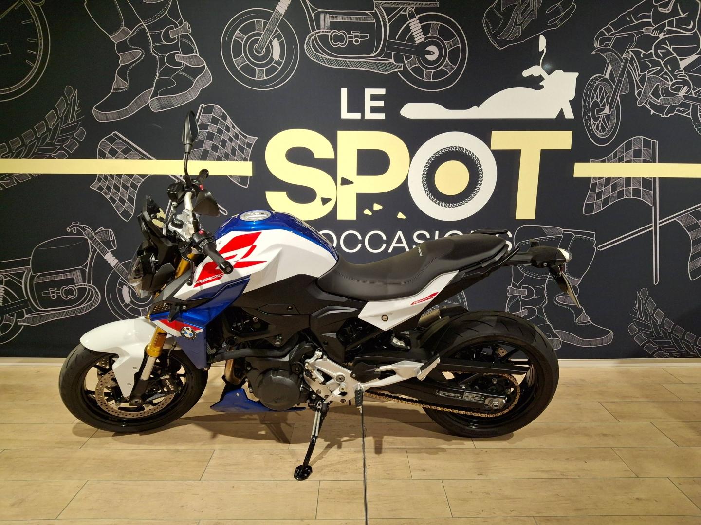 Photo BMW F F 900 R A2