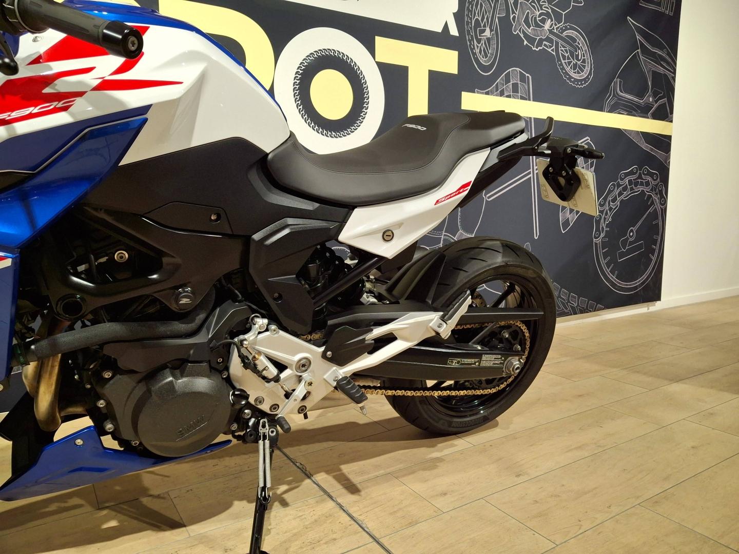 Image BMW F F 900 R A2