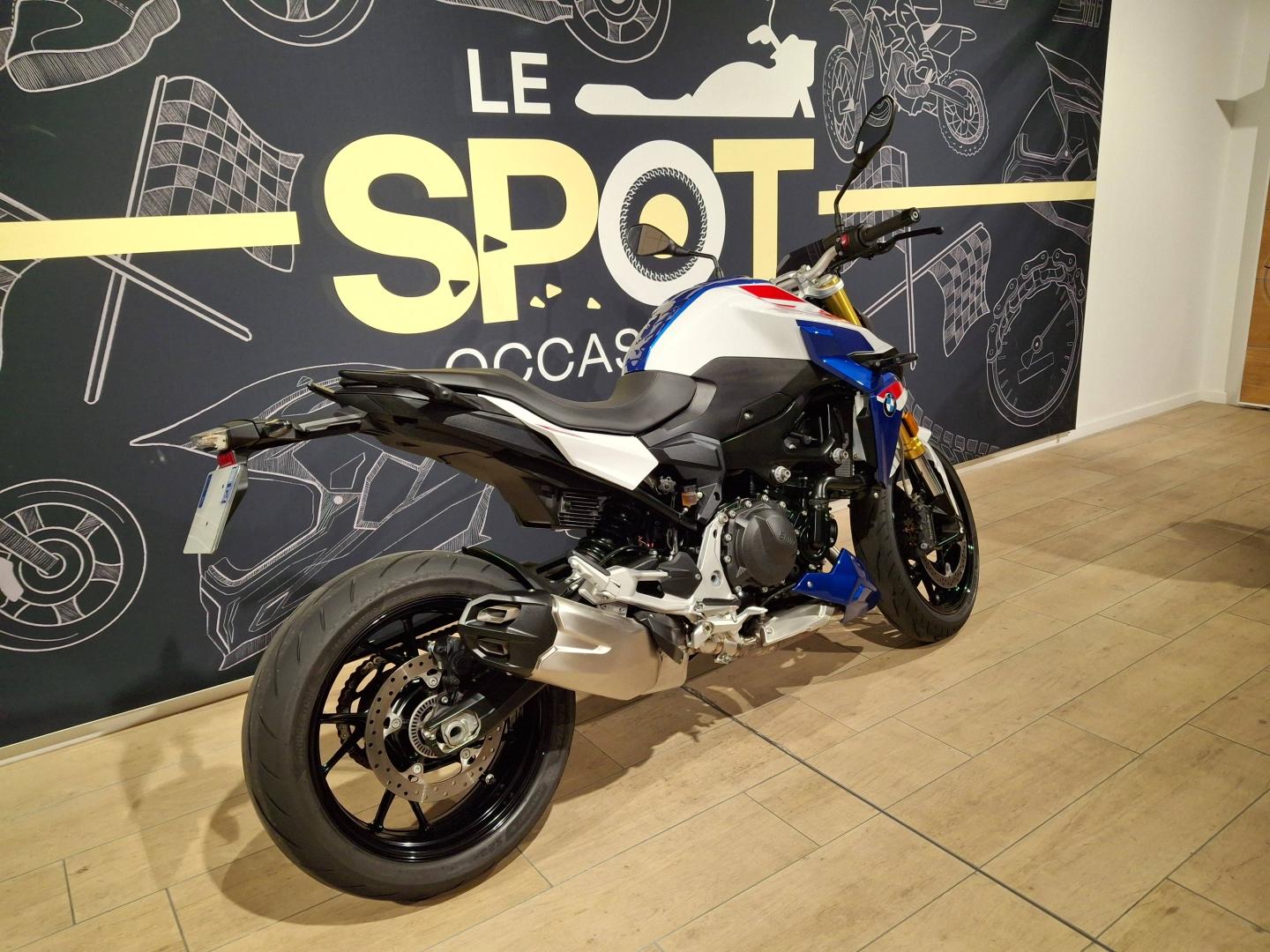 Image BMW F F 900 R A2