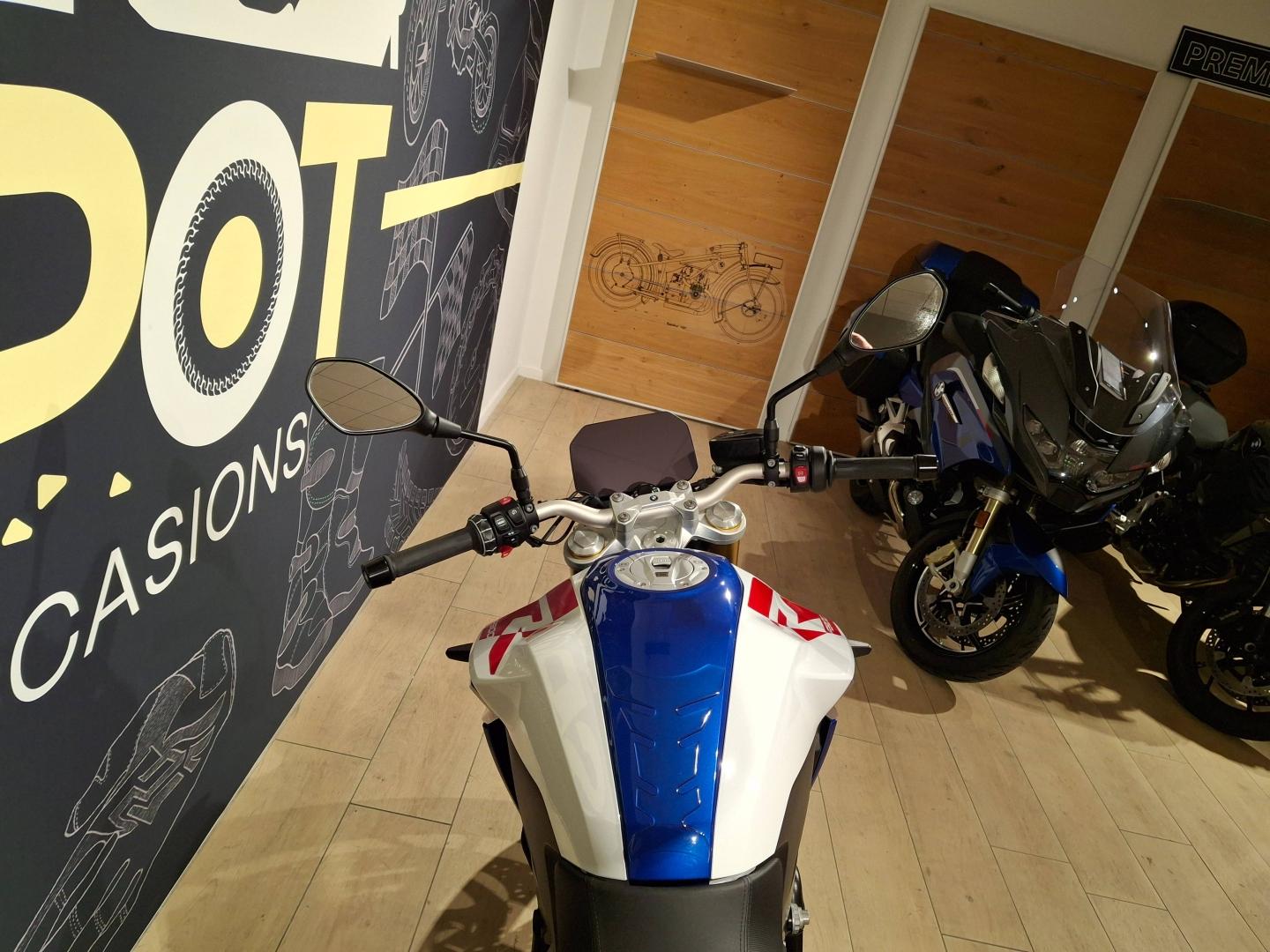 Image BMW F F 900 R A2