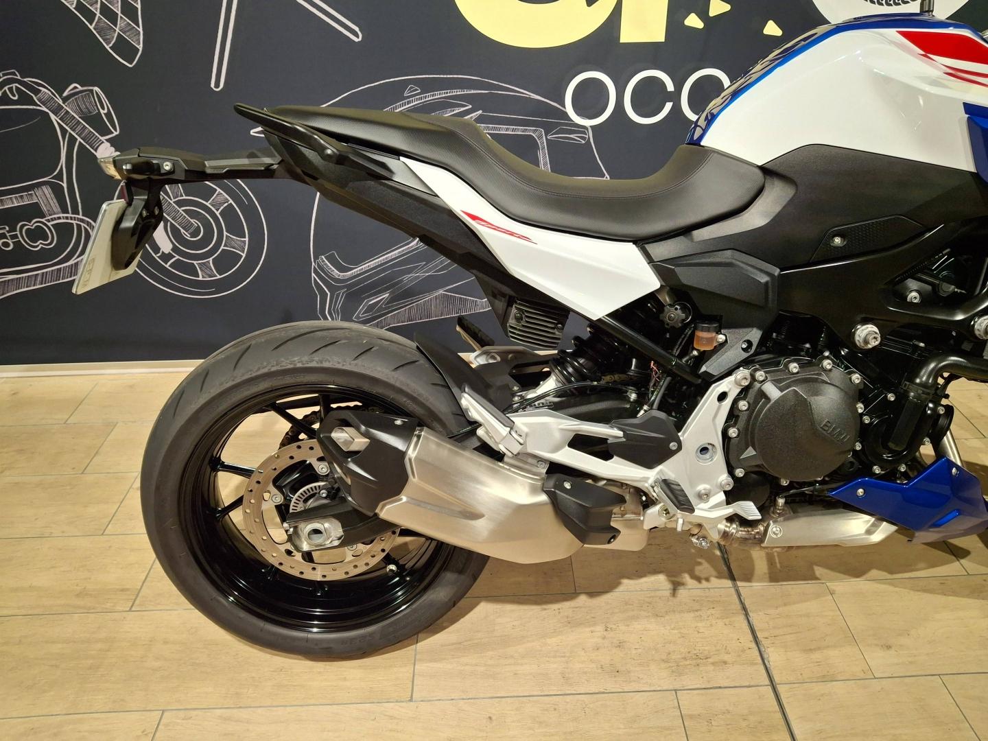 Image BMW F F 900 R A2