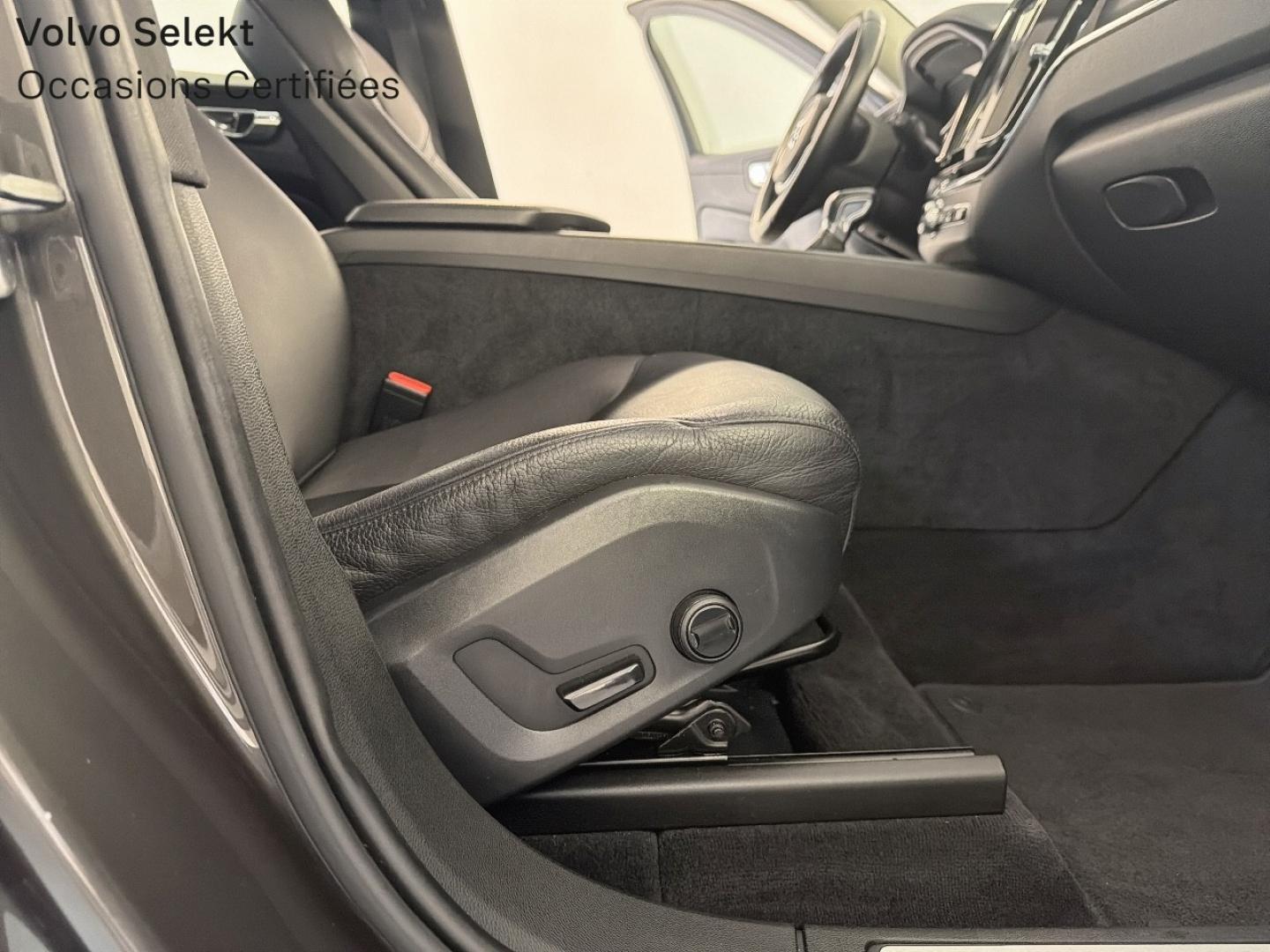 Image VOLVO XC60 D4 AdBlue 190ch Business Executive Geartronic