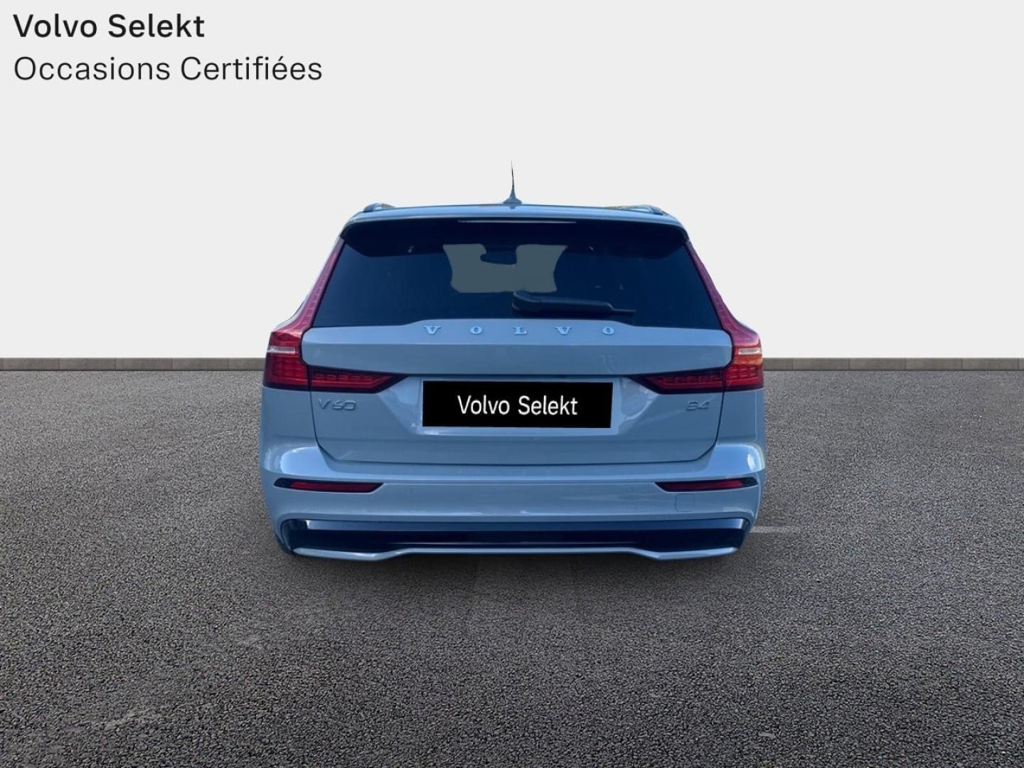 Image VOLVO V60 B4 197ch Ultra Style Dark DCT 7