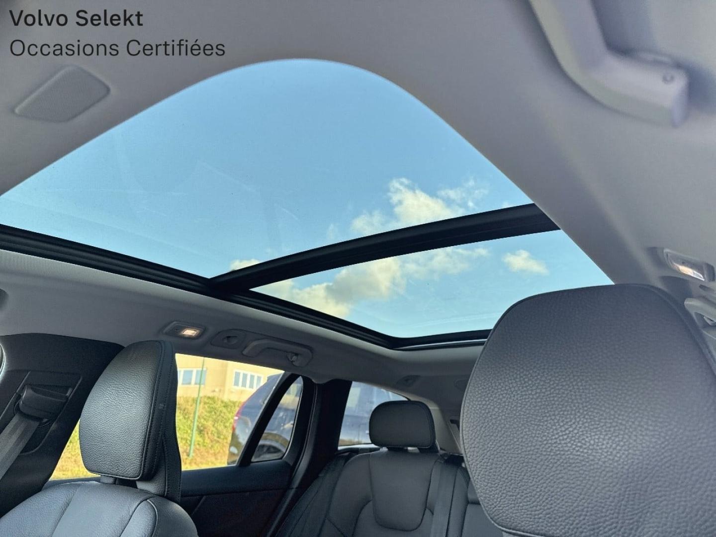 Image VOLVO V60 B4 197ch Ultra Style Dark DCT 7