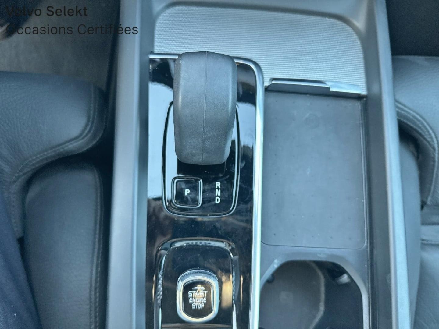 Image VOLVO V60 B4 197ch Ultra Style Dark DCT 7